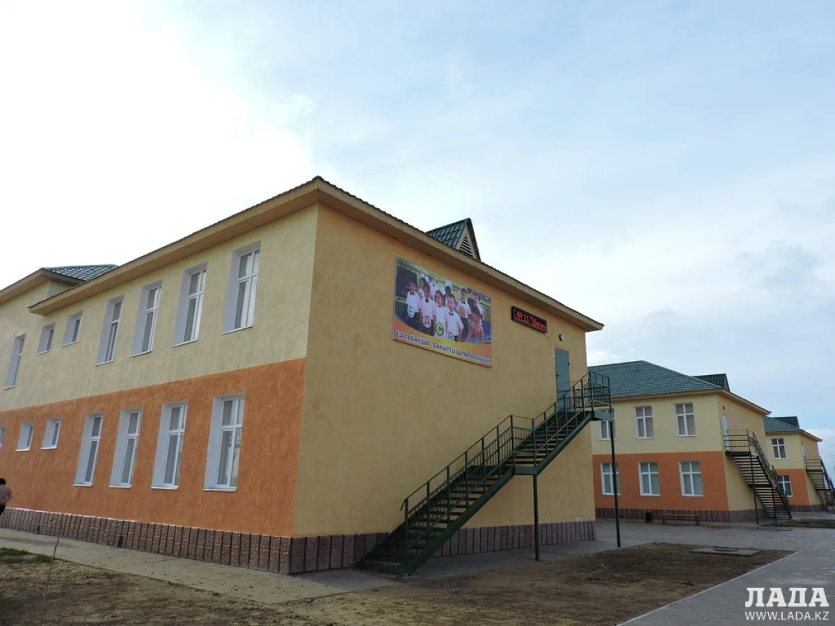 Новый детский сад в Мунайлы. Фото автора