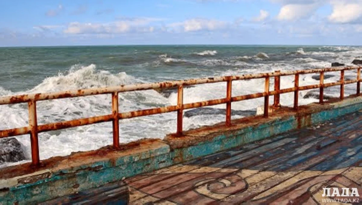 Сцена на спуске в 4 микрорайоне