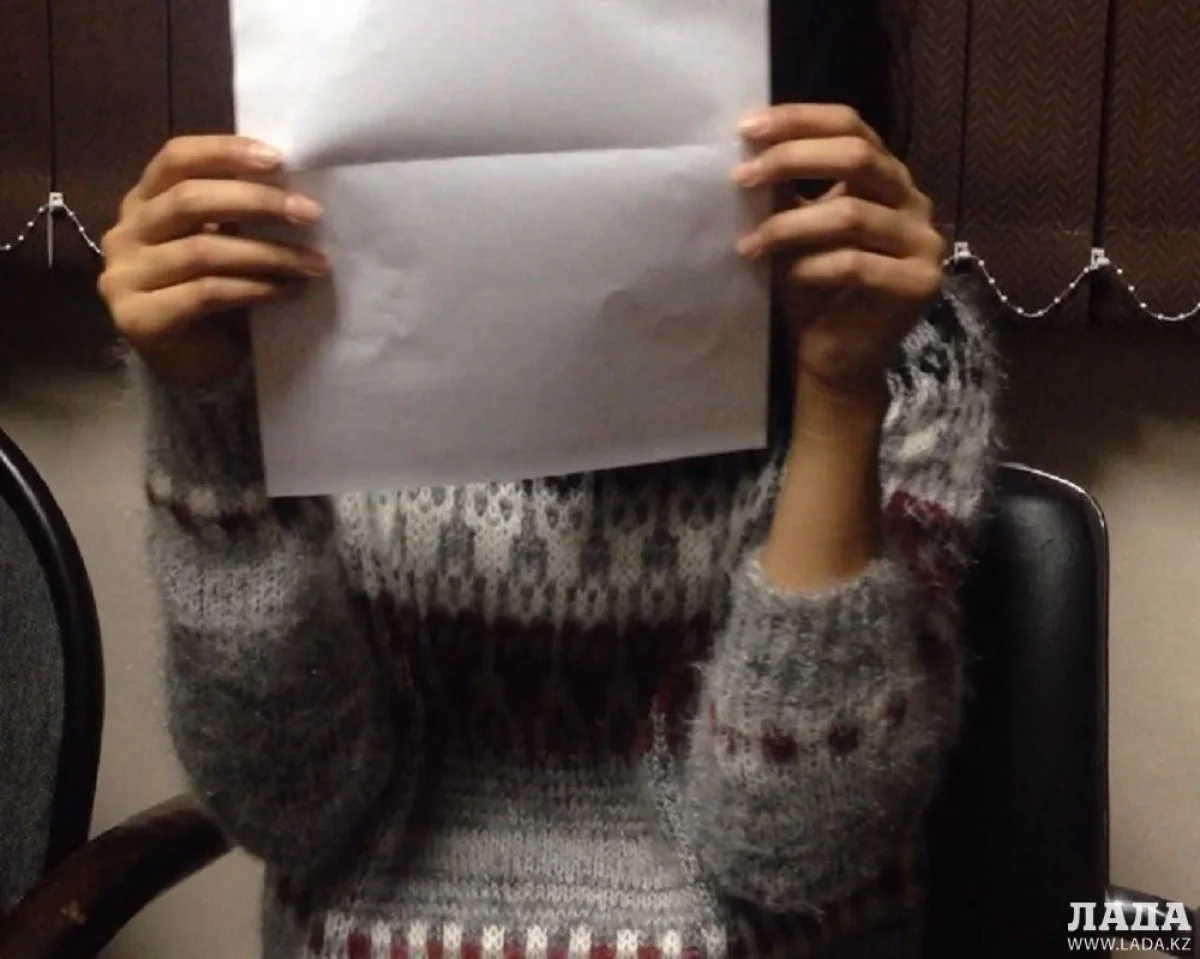 Подозреваемая жительница села Мангышлак. Фото УБОП ДВД