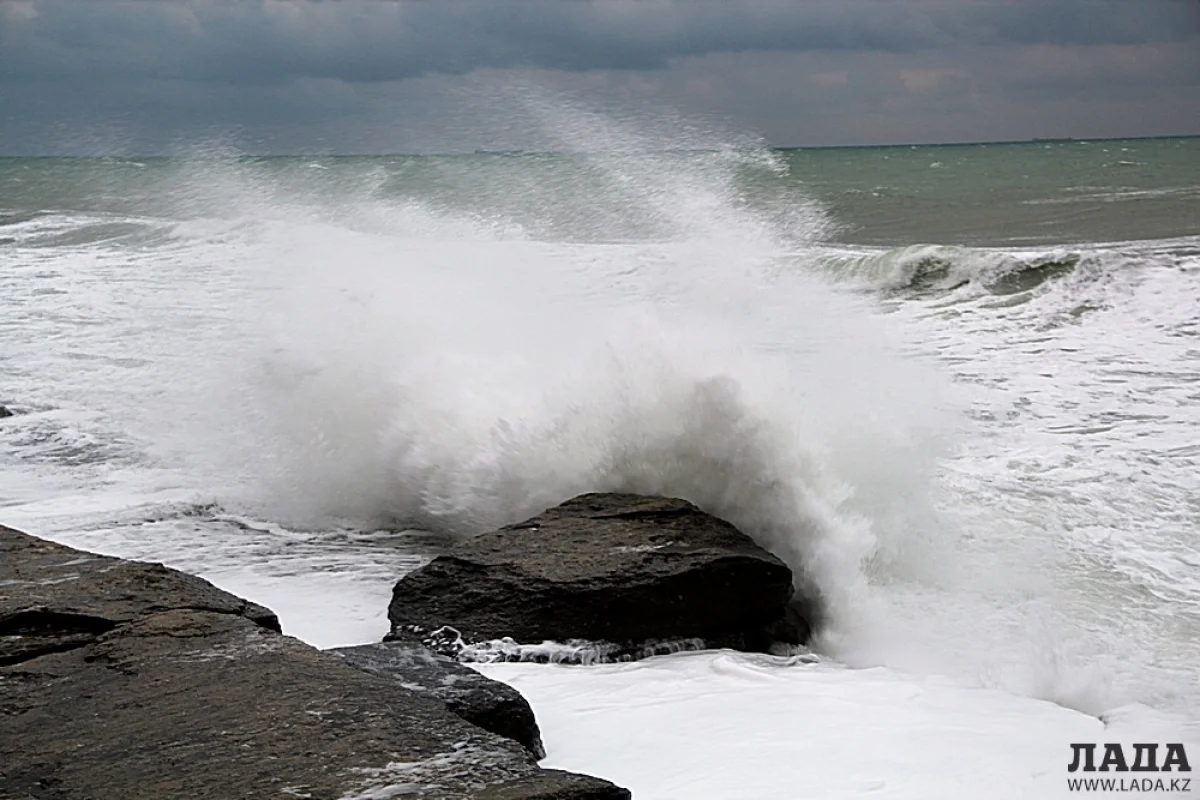 Шторм на Каспии