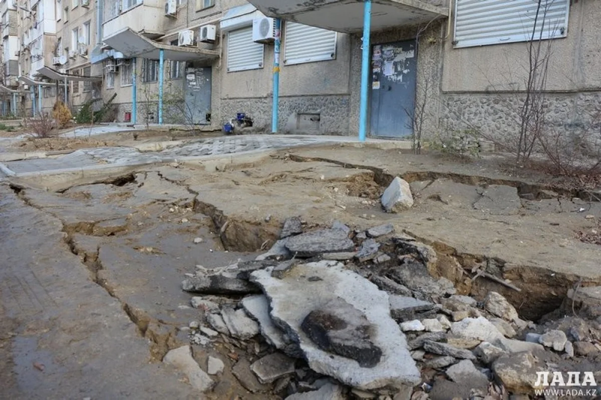 Провалившийся асфальт в 7 микрорайоне около 12 дома||news_pic_more|<!--TBegin--><a href="https://img.lada.kz/2015-12/1449551603_img_1831.jpg" onclick="return hs.expand(this)" ><img align="left" src="https://img.lada.kz/2015-12/thumbs/1449551603_img_1831.jpg" alt='Шабай Тажигараев: Провалившийся асфальт в 7 микрорайоне будет восстановлен в течение 10 дней за счет подрядной организации' title='Шабай Тажигараев: Провалившийся асфальт в 7 микрорайоне будет восстановлен в течение 10 дней за счет подрядной организации'  /></a><!--TEnd--><br /><!--TBegin--><a href="https://img.lada.kz/2015-12/1449551614_img_1840.jpg" onclick="return hs.expand(this)" ><img align="left" src="https://img.lada.kz/2015-12/thumbs/1449551614_img_1840.jpg" alt='Шабай Тажигараев: Провалившийся асфальт в 7 микрорайоне будет восстановлен в течение 10 дней за счет подрядной организации' title='Шабай Тажигараев: Провалившийся асфальт в 7 микрорайоне будет восстановлен в течение 10 дней за счет подрядной организации'  /></a><!--TEnd--><br /><!--TBegin--><a href="https://img.lada.kz/2015-12/1449552324_img_1800.jpg" onclick="return hs.expand(this)" ><img align="left" src="https://img.lada.kz/2015-12/thumbs/1449552324_img_1800.jpg" alt='Шабай Тажигараев: Провалившийся асфальт в 7 микрорайоне будет восстановлен в течение 10 дней за счет подрядной организации' title='Шабай Тажигараев: Провалившийся асфальт в 7 микрорайоне будет восстановлен в течение 10 дней за счет подрядной организации'  /></a><!--TEnd--><br /><!--TBegin--><a href="https://img.lada.kz/2015-12/1449552238_img_1802.jpg" onclick="return hs.expand(this)" ><img align="left" src="https://img.lada.kz/2015-12/thumbs/1449552238_img_1802.jpg" alt='Шабай Тажигараев: Провалившийся асфальт в 7 микрорайоне будет восстановлен в течение 10 дней за счет подрядной организации' title='Шабай Тажигараев: Провалившийся асфальт в 7 микрорайоне будет восстановлен в течение 10 дней за счет подрядной организации'  /></a><!--TEnd--><br /><!--TBegin--><a href="https://img.lada.kz/2015-12/1449552296_img_1804.jpg" onclick="return hs.expand(this)" ><img align="left" src="https://img.lada.kz/2015-12/thumbs/1449552296_img_1804.jpg" alt='Шабай Тажигараев: Провалившийся асфальт в 7 микрорайоне будет восстановлен в течение 10 дней за счет подрядной организации' title='Шабай Тажигараев: Провалившийся асфальт в 7 микрорайоне будет восстановлен в течение 10 дней за счет подрядной организации'  /></a><!--TEnd--><br /><!--TBegin--><a href="https://img.lada.kz/2015-12/1449552261_img_1805.jpg" onclick="return hs.expand(this)" ><img align="left" src="https://img.lada.kz/2015-12/thumbs/1449552261_img_1805.jpg" alt='Шабай Тажигараев: Провалившийся асфальт в 7 микрорайоне будет восстановлен в течение 10 дней за счет подрядной организации' title='Шабай Тажигараев: Провалившийся асфальт в 7 микрорайоне будет восстановлен в течение 10 дней за счет подрядной организации'  /></a><!--TEnd--><br /><!--TBegin--><a href="https://img.lada.kz/2015-12/1449552321_img_1806.jpg" onclick="return hs.expand(this)" ><img align="left" src="https://img.lada.kz/2015-12/thumbs/1449552321_img_1806.jpg" alt='Шабай Тажигараев: Провалившийся асфальт в 7 микрорайоне будет восстановлен в течение 10 дней за счет подрядной организации' title='Шабай Тажигараев: Провалившийся асфальт в 7 микрорайоне будет восстановлен в течение 10 дней за счет подрядной организации'  /></a><!--TEnd--><br /><!--TBegin--><a href="https://img.lada.kz/2015-12/1449552285_img_1807.jpg" onclick="return hs.expand(this)" ><img align="left" src="https://img.lada.kz/2015-12/thumbs/1449552285_img_1807.jpg" alt='Шабай Тажигараев: Провалившийся асфальт в 7 микрорайоне будет восстановлен в течение 10 дней за счет подрядной организации' title='Шабай Тажигараев: Провалившийся асфальт в 7 микрорайоне будет восстановлен в течение 10 дней за счет подрядной организации'  /></a><!--TEnd--><br /><!--TBegin--><a href="https://img.lada.kz/2015-12/1449552307_img_1808.jpg" onclick="return hs.expand(this)" ><img align="left" src="https://img.lada.kz/2015-12/thumbs/1449552307_img_1808.jpg" alt='Шабай Тажигараев: Провалившийся асфальт в 7 микрорайоне будет восстановлен в течение 10 дней за счет подрядной организации' title='Шабай Тажигараев: Провалившийся асфальт в 7 микрорайоне будет восстановлен в течение 10 дней за счет подрядной организации'  /></a><!--TEnd--><br /><!--TBegin--><a href="https://img.lada.kz/2015-12/1449552261_img_1810.jpg" onclick="return hs.expand(this)" ><img align="left" src="https://img.lada.kz/2015-12/thumbs/1449552261_img_1810.jpg" alt='Шабай Тажигараев: Провалившийся асфальт в 7 микрорайоне будет восстановлен в течение 10 дней за счет подрядной организации' title='Шабай Тажигараев: Провалившийся асфальт в 7 микрорайоне будет восстановлен в течение 10 дней за счет подрядной организации'  /></a><!--TEnd--><br /><!--TBegin--><a href="https://img.lada.kz/2015-12/1449552314_img_1811.jpg" onclick="return hs.expand(this)" ><img align="left" src="https://img.lada.kz/2015-12/thumbs/1449552314_img_1811.jpg" alt='Шабай Тажигараев: Провалившийся асфальт в 7 микрорайоне будет восстановлен в течение 10 дней за счет подрядной организации' title='Шабай Тажигараев: Провалившийся асфальт в 7 микрорайоне будет восстановлен в течение 10 дней за счет подрядной организации'  /></a><!--TEnd--><br /><!--TBegin--><a href="https://img.lada.kz/2015-12/1449552249_img_1830.jpg" onclick="return hs.expand(this)" ><img align="left" src="https://img.lada.kz/2015-12/thumbs/1449552249_img_1830.jpg" alt='Шабай Тажигараев: Провалившийся асфальт в 7 микрорайоне будет восстановлен в течение 10 дней за счет подрядной организации' title='Шабай Тажигараев: Провалившийся асфальт в 7 микрорайоне будет восстановлен в течение 10 дней за счет подрядной организации'  /></a><!--TEnd--><br /><!--TBegin--><a href="https://img.lada.kz/2015-12/1449552307_img_1832.jpg" onclick="return hs.expand(this)" ><img align="left" src="https://img.lada.kz/2015-12/thumbs/1449552307_img_1832.jpg" alt='Шабай Тажигараев: Провалившийся асфальт в 7 микрорайоне будет восстановлен в течение 10 дней за счет подрядной организации' title='Шабай Тажигараев: Провалившийся асфальт в 7 микрорайоне будет восстановлен в течение 10 дней за счет подрядной организации'  /></a><!--TEnd--><br /><!--TBegin--><a href="https://img.lada.kz/2015-12/1449552346_img_1835.jpg" onclick="return hs.expand(this)" ><img align="left" src="https://img.lada.kz/2015-12/thumbs/1449552346_img_1835.jpg" alt='Шабай Тажигараев: Провалившийся асфальт в 7 микрорайоне будет восстановлен в течение 10 дней за счет подрядной организации' title='Шабай Тажигараев: Провалившийся асфальт в 7 микрорайоне будет восстановлен в течение 10 дней за счет подрядной организации'  /></a><!--TEnd--><br /><!--TBegin--><a href="https://img.lada.kz/2015-12/1449552296_img_1836.jpg" onclick="return hs.expand(this)" ><img align="left" src="https://img.lada.kz/2015-12/thumbs/1449552296_img_1836.jpg" alt='Шабай Тажигараев: Провалившийся асфальт в 7 микрорайоне будет восстановлен в течение 10 дней за счет подрядной организации' title='Шабай Тажигараев: Провалившийся асфальт в 7 микрорайоне будет восстановлен в течение 10 дней за счет подрядной организации'  /></a><!--TEnd--><br /><!--TBegin--><a href="https://img.lada.kz/2015-12/1449552353_img_1839.jpg" onclick="return hs.expand(this)" ><img align="left" src="https://img.lada.kz/2015-12/thumbs/1449552353_img_1839.jpg" alt='Шабай Тажигараев: Провалившийся асфальт в 7 микрорайоне будет восстановлен в течение 10 дней за счет подрядной организации' title='Шабай Тажигараев: Провалившийся асфальт в 7 микрорайоне будет восстановлен в течение 10 дней за счет подрядной организации'  /></a><!--TEnd--><br /><!--TBegin--><a href="https://img.lada.kz/2015-12/1449552354_img_1851.jpg" onclick="return hs.expand(this)" ><img align="left" src="https://img.lada.kz/2015-12/thumbs/1449552354_img_1851.jpg" alt='Шабай Тажигараев: Провалившийся асфальт в 7 микрорайоне будет восстановлен в течение 10 дней за счет подрядной организации' title='Шабай Тажигараев: Провалившийся асфальт в 7 микрорайоне будет восстановлен в течение 10 дней за счет подрядной организации'  /></a><!--TEnd--><br /><!--TBegin--><a href="https://img.lada.kz/2015-12/1449552363_img_1853.jpg" onclick="return hs.expand(this)" ><img align="left" src="https://img.lada.kz/2015-12/thumbs/1449552363_img_1853.jpg" alt='Шабай Тажигараев: Провалившийся асфальт в 7 микрорайоне будет восстановлен в течение 10 дней за счет подрядной организации' title='Шабай Тажигараев: Провалившийся асфальт в 7 микрорайоне будет восстановлен в течение 10 дней за счет подрядной организации'  /></a><!--TEnd-->