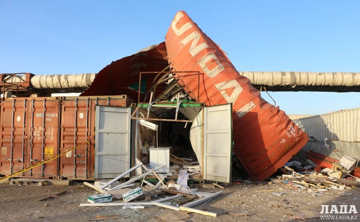 Последствия взрыва||news_pic_more|<!--TBegin--><a href="https://img.lada.kz/2015-12/1449900145_1.jpg" onclick="return hs.expand(this)" ><img align="left" src="https://img.lada.kz/2015-12/thumbs/1449900145_1.jpg" alt='В Актау при взрыве газового баллона в контейнере тяжело пострадал мужчина' title='В Актау при взрыве газового баллона в контейнере тяжело пострадал мужчина'  /></a><!--TEnd--><br /><!--TBegin--><a href="https://img.lada.kz/2015-12/1449900197_2.jpg" onclick="return hs.expand(this)" ><img align="left" src="https://img.lada.kz/2015-12/thumbs/1449900197_2.jpg" alt='В Актау при взрыве газового баллона в контейнере тяжело пострадал мужчина' title='В Актау при взрыве газового баллона в контейнере тяжело пострадал мужчина'  /></a><!--TEnd--><br /><!--TBegin--><a href="https://img.lada.kz/2015-12/1449900225_20151212_171052.jpg" onclick="return hs.expand(this)" ><img align="left" src="https://img.lada.kz/2015-12/thumbs/1449900225_20151212_171052.jpg" alt='В Актау при взрыве газового баллона в контейнере тяжело пострадал мужчина' title='В Актау при взрыве газового баллона в контейнере тяжело пострадал мужчина'  /></a><!--TEnd--><br /><!--TBegin--><a href="https://img.lada.kz/2015-12/1449900175_img_2179.jpg" onclick="return hs.expand(this)" ><img align="left" src="https://img.lada.kz/2015-12/thumbs/1449900175_img_2179.jpg" alt='В Актау при взрыве газового баллона в контейнере тяжело пострадал мужчина' title='В Актау при взрыве газового баллона в контейнере тяжело пострадал мужчина'  /></a><!--TEnd--><br /><!--TBegin--><a href="https://img.lada.kz/2015-12/1449900146_img_2181.jpg" onclick="return hs.expand(this)" ><img align="left" src="https://img.lada.kz/2015-12/thumbs/1449900146_img_2181.jpg" alt='В Актау при взрыве газового баллона в контейнере тяжело пострадал мужчина' title='В Актау при взрыве газового баллона в контейнере тяжело пострадал мужчина'  /></a><!--TEnd--><br /><!--TBegin--><a href="https://img.lada.kz/2015-12/1449900197_img_2182.jpg" onclick="return hs.expand(this)" ><img align="left" src="https://img.lada.kz/2015-12/thumbs/1449900197_img_2182.jpg" alt='В Актау при взрыве газового баллона в контейнере тяжело пострадал мужчина' title='В Актау при взрыве газового баллона в контейнере тяжело пострадал мужчина'  /></a><!--TEnd--><br /><!--TBegin--><a href="https://img.lada.kz/2015-12/1449900152_img_2187.jpg" onclick="return hs.expand(this)" ><img align="left" src="https://img.lada.kz/2015-12/thumbs/1449900152_img_2187.jpg" alt='В Актау при взрыве газового баллона в контейнере тяжело пострадал мужчина' title='В Актау при взрыве газового баллона в контейнере тяжело пострадал мужчина'  /></a><!--TEnd--><br /><!--TBegin--><a href="https://img.lada.kz/2015-12/1449900136_img_2190.jpg" onclick="return hs.expand(this)" ><img align="left" src="https://img.lada.kz/2015-12/thumbs/1449900136_img_2190.jpg" alt='В Актау при взрыве газового баллона в контейнере тяжело пострадал мужчина' title='В Актау при взрыве газового баллона в контейнере тяжело пострадал мужчина'  /></a><!--TEnd--><br /><!--TBegin--><a href="https://img.lada.kz/2015-12/1449900208_img_2191.jpg" onclick="return hs.expand(this)" ><img align="left" src="https://img.lada.kz/2015-12/thumbs/1449900208_img_2191.jpg" alt='В Актау при взрыве газового баллона в контейнере тяжело пострадал мужчина' title='В Актау при взрыве газового баллона в контейнере тяжело пострадал мужчина'  /></a><!--TEnd--><br /><!--TBegin--><a href="https://img.lada.kz/2015-12/1449900175_img_2194.jpg" onclick="return hs.expand(this)" ><img align="left" src="https://img.lada.kz/2015-12/thumbs/1449900175_img_2194.jpg" alt='В Актау при взрыве газового баллона в контейнере тяжело пострадал мужчина' title='В Актау при взрыве газового баллона в контейнере тяжело пострадал мужчина'  /></a><!--TEnd--><br /><!--TBegin--><a href="https://img.lada.kz/2015-12/1449900198_img_2195.jpg" onclick="return hs.expand(this)" ><img align="left" src="https://img.lada.kz/2015-12/thumbs/1449900198_img_2195.jpg" alt='В Актау при взрыве газового баллона в контейнере тяжело пострадал мужчина' title='В Актау при взрыве газового баллона в контейнере тяжело пострадал мужчина'  /></a><!--TEnd--><br /><!--TBegin--><a href="https://img.lada.kz/2015-12/1449900143_img_2196.jpg" onclick="return hs.expand(this)" ><img align="left" src="https://img.lada.kz/2015-12/thumbs/1449900143_img_2196.jpg" alt='В Актау при взрыве газового баллона в контейнере тяжело пострадал мужчина' title='В Актау при взрыве газового баллона в контейнере тяжело пострадал мужчина'  /></a><!--TEnd--><br /><!--TBegin--><a href="https://img.lada.kz/2015-12/1449900140_img_2197.jpg" onclick="return hs.expand(this)" ><img align="left" src="https://img.lada.kz/2015-12/thumbs/1449900140_img_2197.jpg" alt='В Актау при взрыве газового баллона в контейнере тяжело пострадал мужчина' title='В Актау при взрыве газового баллона в контейнере тяжело пострадал мужчина'  /></a><!--TEnd--><br /><!--TBegin--><a href="https://img.lada.kz/2015-12/1449900173_img_2199.jpg" onclick="return hs.expand(this)" ><img align="left" src="https://img.lada.kz/2015-12/thumbs/1449900173_img_2199.jpg" alt='В Актау при взрыве газового баллона в контейнере тяжело пострадал мужчина' title='В Актау при взрыве газового баллона в контейнере тяжело пострадал мужчина'  /></a><!--TEnd--><br /><!--TBegin--><a href="https://img.lada.kz/2015-12/1449900234_img_2200.jpg" onclick="return hs.expand(this)" ><img align="left" src="https://img.lada.kz/2015-12/thumbs/1449900234_img_2200.jpg" alt='В Актау при взрыве газового баллона в контейнере тяжело пострадал мужчина' title='В Актау при взрыве газового баллона в контейнере тяжело пострадал мужчина'  /></a><!--TEnd--><br /><!--TBegin--><a href="https://img.lada.kz/2015-12/1449900220_img_2201.jpg" onclick="return hs.expand(this)" ><img align="left" src="https://img.lada.kz/2015-12/thumbs/1449900220_img_2201.jpg" alt='В Актау при взрыве газового баллона в контейнере тяжело пострадал мужчина' title='В Актау при взрыве газового баллона в контейнере тяжело пострадал мужчина'  /></a><!--TEnd-->