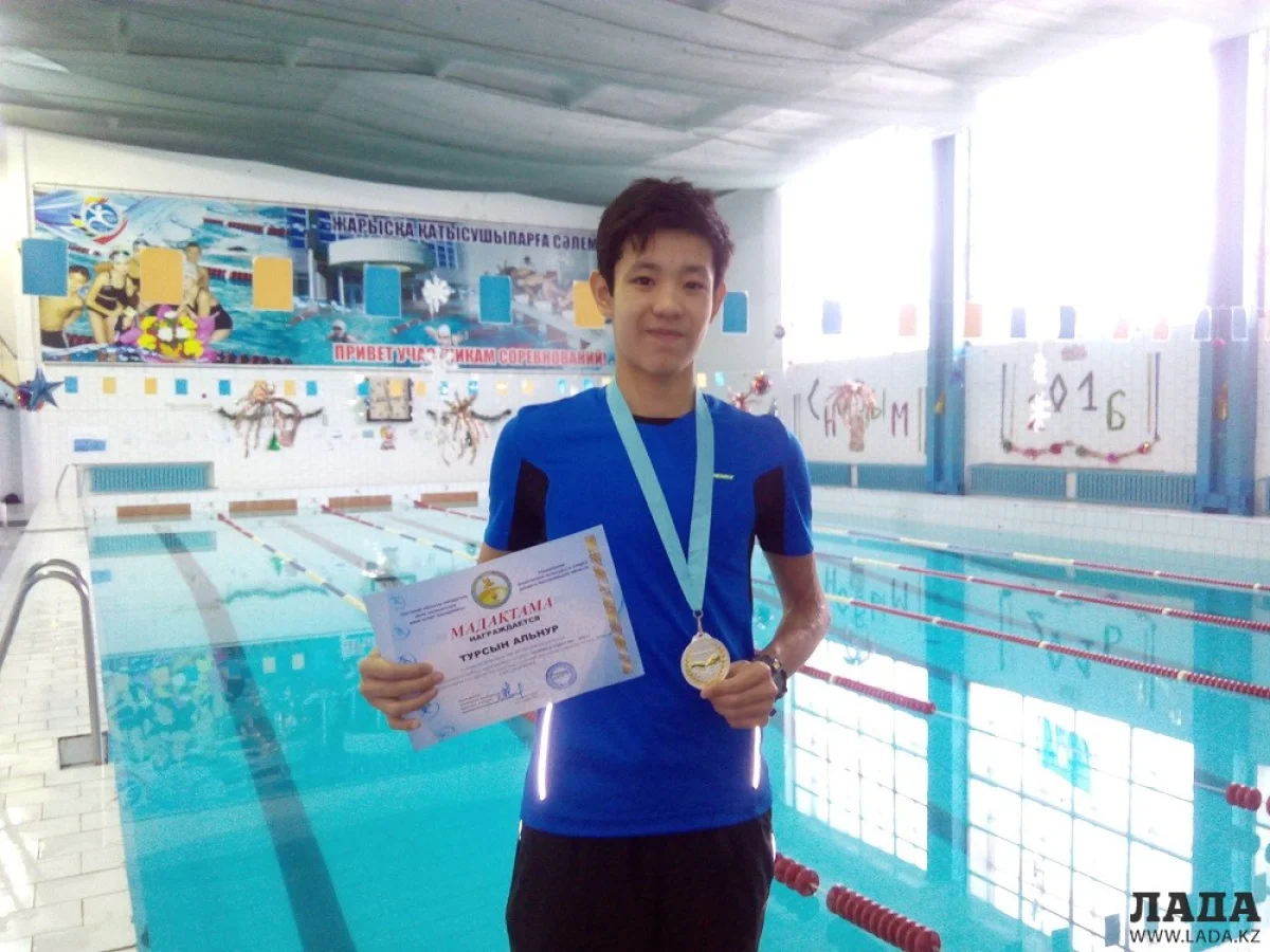 Серебряный призер Альнур Турсын. Фото предоставил Александр Кабаргин