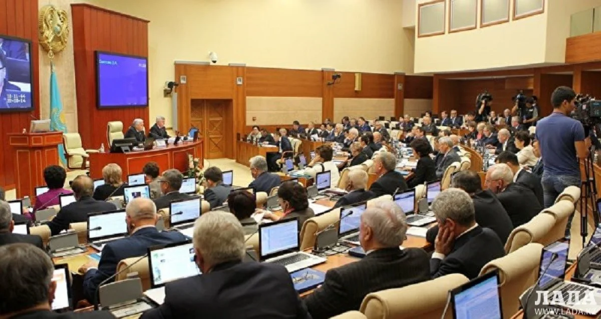 Заседание Мажилиса Парламента РК