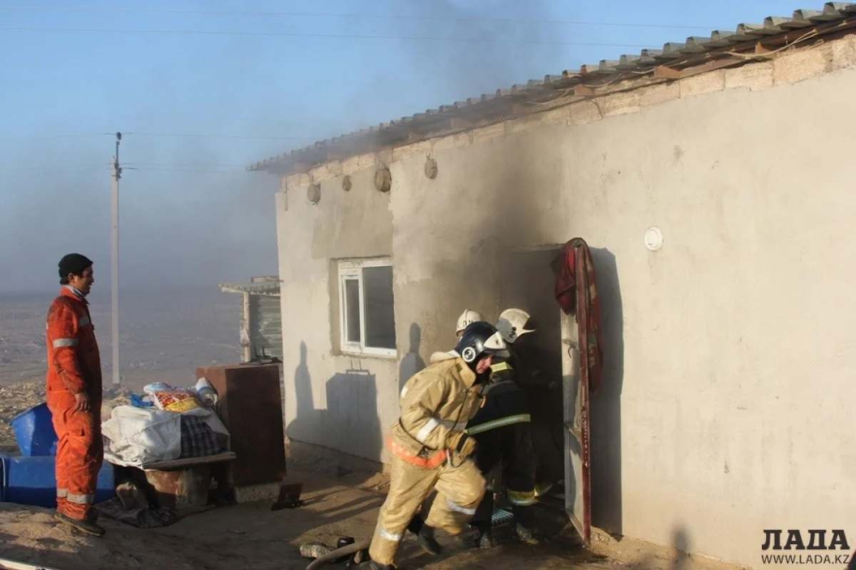 При пожаре обошлось без пострадавших. Фото службы пожаротушения