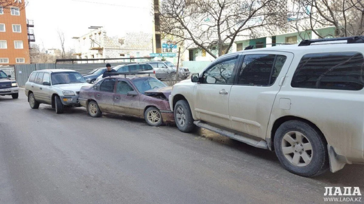 Авария возле кинотеатра &quot;Юность&quot;||news_pic_more|<!--TBegin--><a href="https://img.lada.kz/2016-01/1453719103_fye0jfqvtfy.jpg" onclick="return hs.expand(this)" ><img align="left" src="https://img.lada.kz/2016-01/thumbs/1453719103_fye0jfqvtfy.jpg" alt='Гололед стал причиной массовых аварий в Актау' title='Гололед стал причиной массовых аварий в Актау'  /></a><!--TEnd--><br /><!--TBegin--><a href="https://img.lada.kz/2016-01/1453719221_dahie_oqy84.jpg" onclick="return hs.expand(this)" ><img align="left" src="https://img.lada.kz/2016-01/thumbs/1453719221_dahie_oqy84.jpg" alt='Гололед стал причиной массовых аварий в Актау' title='Гололед стал причиной массовых аварий в Актау'  /></a><!--TEnd--><br /><!--TBegin--><a href="https://img.lada.kz/2016-01/1453719245_fk56vlcixh4.jpg" onclick="return hs.expand(this)" ><img align="left" src="https://img.lada.kz/2016-01/thumbs/1453719245_fk56vlcixh4.jpg" alt='Гололед стал причиной массовых аварий в Актау' title='Гололед стал причиной массовых аварий в Актау'  /></a><!--TEnd--><br /><!--TBegin--><a href="https://img.lada.kz/2016-01/1453719229_l-qa9m2ii5s.jpg" onclick="return hs.expand(this)" ><img align="left" src="https://img.lada.kz/2016-01/thumbs/1453719229_l-qa9m2ii5s.jpg" alt='Гололед стал причиной массовых аварий в Актау' title='Гололед стал причиной массовых аварий в Актау'  /></a><!--TEnd-->