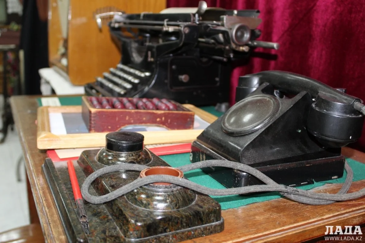 «Ретротехника» в Актау. Фото автора||news_pic_more|<!--TBegin--><a href="https://img.lada.kz/2016-02/1454769775_img_8798.jpg" onclick="return hs.expand(this)" ><img src="https://img.lada.kz/2016-02/thumbs/1454769775_img_8798.jpg" alt='Выставка «Ретротехника» открылась в Актау' title='Выставка «Ретротехника» открылась в Актау'  /></a><!--TEnd--><br /><!--TBegin--><a href="https://img.lada.kz/2016-02/1454769762_img_8801.jpg" onclick="return hs.expand(this)" ><img src="https://img.lada.kz/2016-02/thumbs/1454769762_img_8801.jpg" alt='Выставка «Ретротехника» открылась в Актау' title='Выставка «Ретротехника» открылась в Актау'  /></a><!--TEnd--><br /><!--TBegin--><a href="https://img.lada.kz/2016-02/1454769780_img_8803.jpg" onclick="return hs.expand(this)" ><img src="https://img.lada.kz/2016-02/thumbs/1454769780_img_8803.jpg" alt='Выставка «Ретротехника» открылась в Актау' title='Выставка «Ретротехника» открылась в Актау'  /></a><!--TEnd--><br /><!--TBegin--><a href="https://img.lada.kz/2016-02/1454769848_img_8813.jpg" onclick="return hs.expand(this)" ><img src="https://img.lada.kz/2016-02/thumbs/1454769848_img_8813.jpg" alt='Выставка «Ретротехника» открылась в Актау' title='Выставка «Ретротехника» открылась в Актау'  /></a><!--TEnd--><br /><!--TBegin--><a href="https://img.lada.kz/2016-02/1454769797_img_8817.jpg" onclick="return hs.expand(this)" ><img src="https://img.lada.kz/2016-02/thumbs/1454769797_img_8817.jpg" alt='Выставка «Ретротехника» открылась в Актау' title='Выставка «Ретротехника» открылась в Актау'  /></a><!--TEnd--><br /><!--TBegin--><a href="https://img.lada.kz/2016-02/1454769861_img_8822.jpg" onclick="return hs.expand(this)" ><img src="https://img.lada.kz/2016-02/thumbs/1454769861_img_8822.jpg" alt='Выставка «Ретротехника» открылась в Актау' title='Выставка «Ретротехника» открылась в Актау'  /></a><!--TEnd--><br /><!--TBegin--><a href="https://img.lada.kz/2016-02/1454769841_img_8825.jpg" onclick="return hs.expand(this)" ><img src="https://img.lada.kz/2016-02/thumbs/1454769841_img_8825.jpg" alt='Выставка «Ретротехника» открылась в Актау' title='Выставка «Ретротехника» открылась в Актау'  /></a><!--TEnd--><br /><!--TBegin--><a href="https://img.lada.kz/2016-02/1454769818_img_8827.jpg" onclick="return hs.expand(this)" ><img src="https://img.lada.kz/2016-02/thumbs/1454769818_img_8827.jpg" alt='Выставка «Ретротехника» открылась в Актау' title='Выставка «Ретротехника» открылась в Актау'  /></a><!--TEnd--><br /><!--TBegin--><a href="https://img.lada.kz/2016-02/1454769783_img_8830.jpg" onclick="return hs.expand(this)" ><img src="https://img.lada.kz/2016-02/thumbs/1454769783_img_8830.jpg" alt='Выставка «Ретротехника» открылась в Актау' title='Выставка «Ретротехника» открылась в Актау'  /></a><!--TEnd--><br /><!--TBegin--><a href="https://img.lada.kz/2016-02/1454769822_img_8833.jpg" onclick="return hs.expand(this)" ><img src="https://img.lada.kz/2016-02/thumbs/1454769822_img_8833.jpg" alt='Выставка «Ретротехника» открылась в Актау' title='Выставка «Ретротехника» открылась в Актау'  /></a><!--TEnd--><br /><!--TBegin--><a href="https://img.lada.kz/2016-02/1454769865_img_8835.jpg" onclick="return hs.expand(this)" ><img src="https://img.lada.kz/2016-02/thumbs/1454769865_img_8835.jpg" alt='Выставка «Ретротехника» открылась в Актау' title='Выставка «Ретротехника» открылась в Актау'  /></a><!--TEnd-->