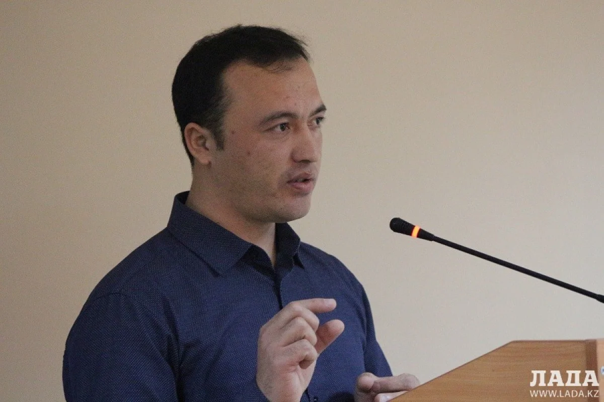 Водитель Мирбек Кенджебаев||news_pic_more|<!--TBegin--><a href="https://img.lada.kz/2016-02/1455261614_img_6500.jpg" onclick="return hs.expand(this)" ><img align="left" src="https://img.lada.kz/2016-02/thumbs/1455261614_img_6500.jpg" alt='Мирбек Кенджебаев: Инспектора дорожной полиции я снимал на видео в целях защиты своих прав' title='Мирбек Кенджебаев: Инспектора дорожной полиции я снимал на видео в целях защиты своих прав'  /></a><!--TEnd--><br /><!--TBegin--><a href="https://img.lada.kz/2016-02/1455261562_img_6514.jpg" onclick="return hs.expand(this)" ><img align="left" src="https://img.lada.kz/2016-02/thumbs/1455261562_img_6514.jpg" alt='Мирбек Кенджебаев: Инспектора дорожной полиции я снимал на видео в целях защиты своих прав' title='Мирбек Кенджебаев: Инспектора дорожной полиции я снимал на видео в целях защиты своих прав'  /></a><!--TEnd--><br /><!--TBegin--><a href="https://img.lada.kz/2016-02/1455269731_img_6517.jpg" onclick="return hs.expand(this)" ><img align="left" src="https://img.lada.kz/2016-02/thumbs/1455269731_img_6517.jpg" alt='Мирбек Кенджебаев: Инспектора дорожной полиции я снимал на видео в целях защиты своих прав' title='Мирбек Кенджебаев: Инспектора дорожной полиции я снимал на видео в целях защиты своих прав'  /></a><!--TEnd-->