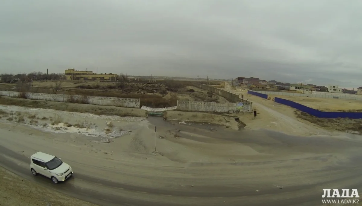 Лужи обещали устранить специалисты ГКП «Каспий жылу, су арнасы» в течение дня||news_pic_more|<!--TBegin--><a href="https://img.lada.kz/2016-02/1455779140_gopr9549-0070513.jpg" onclick="return hs.expand(this)" ><img align="left" src="https://img.lada.kz/2016-02/thumbs/1455779140_gopr9549-0070513.jpg" alt='В поселке Приморский после дождя прорвало канал водоочистных сооружений' title='В поселке Приморский после дождя прорвало канал водоочистных сооружений'  /></a><!--TEnd--><br /><!--TBegin--><a href="https://img.lada.kz/2016-02/1455779199_gopr9549-0082501.jpg" onclick="return hs.expand(this)" ><img align="left" src="https://img.lada.kz/2016-02/thumbs/1455779199_gopr9549-0082501.jpg" alt='В поселке Приморский после дождя прорвало канал водоочистных сооружений' title='В поселке Приморский после дождя прорвало канал водоочистных сооружений'  /></a><!--TEnd--><br /><!--TBegin--><a href="https://img.lada.kz/2016-02/1455779115_gopr9549-0092107.jpg" onclick="return hs.expand(this)" ><img align="left" src="https://img.lada.kz/2016-02/thumbs/1455779115_gopr9549-0092107.jpg" alt='В поселке Приморский после дождя прорвало канал водоочистных сооружений' title='В поселке Приморский после дождя прорвало канал водоочистных сооружений'  /></a><!--TEnd--><br /><!--TBegin--><a href="https://img.lada.kz/2016-02/1455779203_gopr9549-0102907.jpg" onclick="return hs.expand(this)" ><img align="left" src="https://img.lada.kz/2016-02/thumbs/1455779203_gopr9549-0102907.jpg" alt='В поселке Приморский после дождя прорвало канал водоочистных сооружений' title='В поселке Приморский после дождя прорвало канал водоочистных сооружений'  /></a><!--TEnd--><br /><!--TBegin--><a href="https://img.lada.kz/2016-02/1455779161_img_7138.jpg" onclick="return hs.expand(this)" ><img align="left" src="https://img.lada.kz/2016-02/thumbs/1455779161_img_7138.jpg" alt='В поселке Приморский после дождя прорвало канал водоочистных сооружений' title='В поселке Приморский после дождя прорвало канал водоочистных сооружений'  /></a><!--TEnd--><br /><!--TBegin--><a href="https://img.lada.kz/2016-02/1455779160_img_7140.jpg" onclick="return hs.expand(this)" ><img align="left" src="https://img.lada.kz/2016-02/thumbs/1455779160_img_7140.jpg" alt='В поселке Приморский после дождя прорвало канал водоочистных сооружений' title='В поселке Приморский после дождя прорвало канал водоочистных сооружений'  /></a><!--TEnd--><br /><!--TBegin--><a href="https://img.lada.kz/2016-02/1455779156_img_7145.jpg" onclick="return hs.expand(this)" ><img align="left" src="https://img.lada.kz/2016-02/thumbs/1455779156_img_7145.jpg" alt='В поселке Приморский после дождя прорвало канал водоочистных сооружений' title='В поселке Приморский после дождя прорвало канал водоочистных сооружений'  /></a><!--TEnd--><br /><!--TBegin--><a href="https://img.lada.kz/2016-02/1455779200_img_7149.jpg" onclick="return hs.expand(this)" ><img align="left" src="https://img.lada.kz/2016-02/thumbs/1455779200_img_7149.jpg" alt='В поселке Приморский после дождя прорвало канал водоочистных сооружений' title='В поселке Приморский после дождя прорвало канал водоочистных сооружений'  /></a><!--TEnd--><br /><!--TBegin--><a href="https://img.lada.kz/2016-02/1455779153_img_7161.jpg" onclick="return hs.expand(this)" ><img align="left" src="https://img.lada.kz/2016-02/thumbs/1455779153_img_7161.jpg" alt='В поселке Приморский после дождя прорвало канал водоочистных сооружений' title='В поселке Приморский после дождя прорвало канал водоочистных сооружений'  /></a><!--TEnd--><br /><!--TBegin--><a href="https://img.lada.kz/2016-02/1455779161_img_7168.jpg" onclick="return hs.expand(this)" ><img align="left" src="https://img.lada.kz/2016-02/thumbs/1455779161_img_7168.jpg" alt='В поселке Приморский после дождя прорвало канал водоочистных сооружений' title='В поселке Приморский после дождя прорвало канал водоочистных сооружений'  /></a><!--TEnd--><br /><!--TBegin--><a href="https://img.lada.kz/2016-02/1455779139_img_7171.jpg" onclick="return hs.expand(this)" ><img align="left" src="https://img.lada.kz/2016-02/thumbs/1455779139_img_7171.jpg" alt='В поселке Приморский после дождя прорвало канал водоочистных сооружений' title='В поселке Приморский после дождя прорвало канал водоочистных сооружений'  /></a><!--TEnd--><br /><!--TBegin--><a href="https://img.lada.kz/2016-02/1455779114_img_7175.jpg" onclick="return hs.expand(this)" ><img align="left" src="https://img.lada.kz/2016-02/thumbs/1455779114_img_7175.jpg" alt='В поселке Приморский после дождя прорвало канал водоочистных сооружений' title='В поселке Приморский после дождя прорвало канал водоочистных сооружений'  /></a><!--TEnd--><br /><!--TBegin--><a href="https://img.lada.kz/2016-02/1455779186_img_7190.jpg" onclick="return hs.expand(this)" ><img align="left" src="https://img.lada.kz/2016-02/thumbs/1455779186_img_7190.jpg" alt='В поселке Приморский после дождя прорвало канал водоочистных сооружений' title='В поселке Приморский после дождя прорвало канал водоочистных сооружений'  /></a><!--TEnd-->