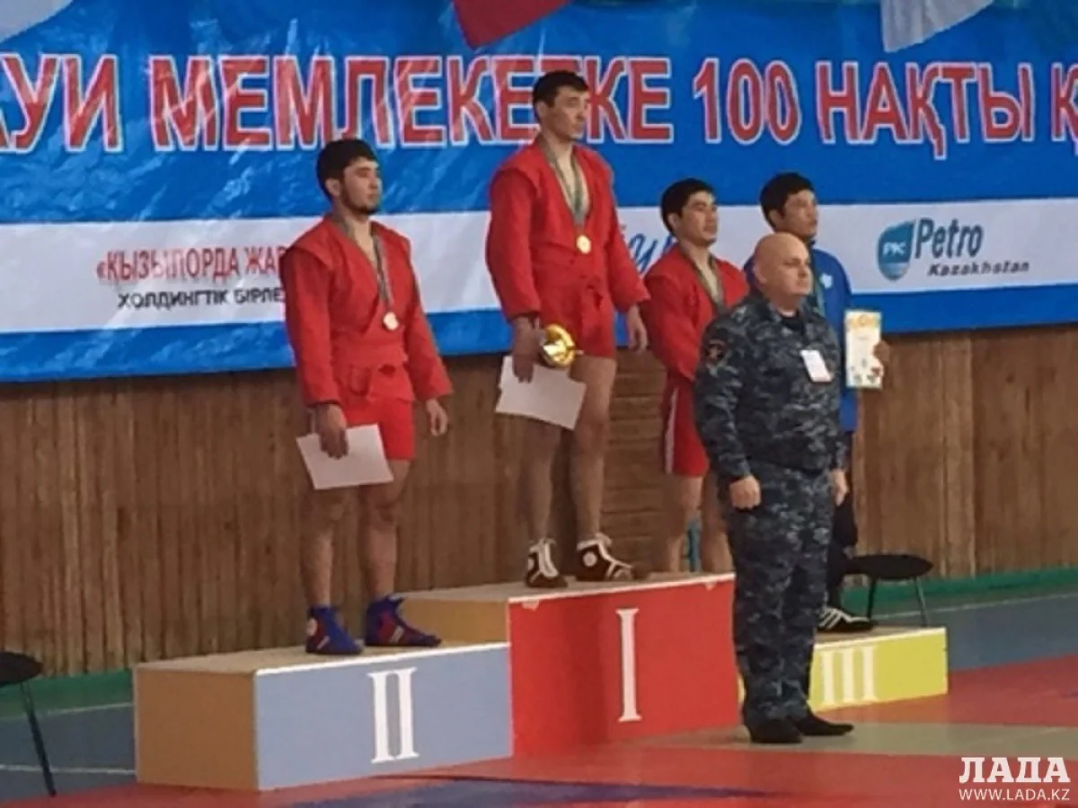 Асхат Хапанов - серебряный призер. Фото спортшколы &quot;Жастар&quot;