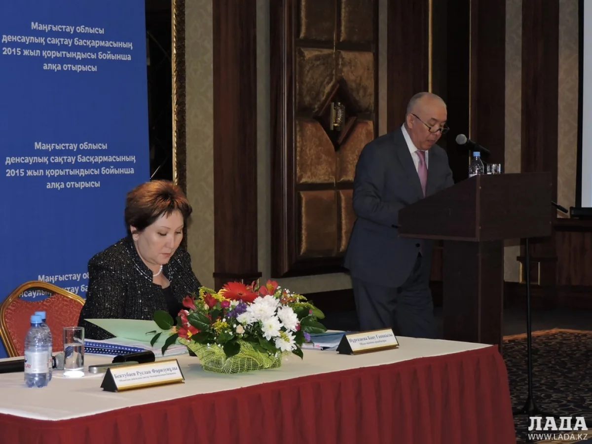 Р.Бектубаев на заседании расширенной коллегии. Фото автора