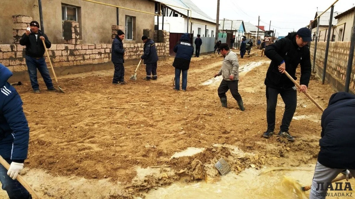 Работы по устранению последствий подтопления в селе Атамкене||news_pic_more|<!--TBegin--><a href="https://img.lada.kz/2016-03/1457945880_img_7096-1.jpg" onclick="return hs.expand(this)" ><img align="left" src="https://img.lada.kz/2016-03/thumbs/1457945880_img_7096-1.jpg" alt='Нурлан Тажибаев: До конца дня мы завершим работы по откачке воды в Мунайлинском районе' title='Нурлан Тажибаев: До конца дня мы завершим работы по откачке воды в Мунайлинском районе'  /></a><!--TEnd--><br /><!--TBegin--><a href="https://img.lada.kz/2016-03/1457945880_img_7267.jpg" onclick="return hs.expand(this)" ><img align="left" src="https://img.lada.kz/2016-03/thumbs/1457945880_img_7267.jpg" alt='Нурлан Тажибаев: До конца дня мы завершим работы по откачке воды в Мунайлинском районе' title='Нурлан Тажибаев: До конца дня мы завершим работы по откачке воды в Мунайлинском районе'  /></a><!--TEnd--><br /><!--TBegin--><a href="https://img.lada.kz/2016-03/1457945842_img_7283.jpg" onclick="return hs.expand(this)" ><img align="left" src="https://img.lada.kz/2016-03/thumbs/1457945842_img_7283.jpg" alt='Нурлан Тажибаев: До конца дня мы завершим работы по откачке воды в Мунайлинском районе' title='Нурлан Тажибаев: До конца дня мы завершим работы по откачке воды в Мунайлинском районе'  /></a><!--TEnd--><br /><!--TBegin--><a href="https://img.lada.kz/2016-03/1457945891_img_7290.jpg" onclick="return hs.expand(this)" ><img align="left" src="https://img.lada.kz/2016-03/thumbs/1457945891_img_7290.jpg" alt='Нурлан Тажибаев: До конца дня мы завершим работы по откачке воды в Мунайлинском районе' title='Нурлан Тажибаев: До конца дня мы завершим работы по откачке воды в Мунайлинском районе'  /></a><!--TEnd--><br /><!--TBegin--><a href="https://img.lada.kz/2016-03/1457945930_img-20160314-wa0022.jpg" onclick="return hs.expand(this)" ><img align="left" src="https://img.lada.kz/2016-03/thumbs/1457945930_img-20160314-wa0022.jpg" alt='Нурлан Тажибаев: До конца дня мы завершим работы по откачке воды в Мунайлинском районе' title='Нурлан Тажибаев: До конца дня мы завершим работы по откачке воды в Мунайлинском районе'  /></a><!--TEnd--><br /><!--TBegin--><a href="https://img.lada.kz/2016-03/1457945850_img-20160314-wa0023.jpg" onclick="return hs.expand(this)" ><img align="left" src="https://img.lada.kz/2016-03/thumbs/1457945850_img-20160314-wa0023.jpg" alt='Нурлан Тажибаев: До конца дня мы завершим работы по откачке воды в Мунайлинском районе' title='Нурлан Тажибаев: До конца дня мы завершим работы по откачке воды в Мунайлинском районе'  /></a><!--TEnd--><br /><!--TBegin--><a href="https://img.lada.kz/2016-03/1457945863_img-20160314-wa0026.jpg" onclick="return hs.expand(this)" ><img align="left" src="https://img.lada.kz/2016-03/thumbs/1457945863_img-20160314-wa0026.jpg" alt='Нурлан Тажибаев: До конца дня мы завершим работы по откачке воды в Мунайлинском районе' title='Нурлан Тажибаев: До конца дня мы завершим работы по откачке воды в Мунайлинском районе'  /></a><!--TEnd--><br /><!--TBegin--><a href="https://img.lada.kz/2016-03/1457945936_img-20160314-wa0029.jpg" onclick="return hs.expand(this)" ><img align="left" src="https://img.lada.kz/2016-03/thumbs/1457945936_img-20160314-wa0029.jpg" alt='Нурлан Тажибаев: До конца дня мы завершим работы по откачке воды в Мунайлинском районе' title='Нурлан Тажибаев: До конца дня мы завершим работы по откачке воды в Мунайлинском районе'  /></a><!--TEnd--><br /><!--TBegin--><a href="https://img.lada.kz/2016-03/1457945884_img-20160314-wa0034.jpg" onclick="return hs.expand(this)" ><img align="left" src="https://img.lada.kz/2016-03/thumbs/1457945884_img-20160314-wa0034.jpg" alt='Нурлан Тажибаев: До конца дня мы завершим работы по откачке воды в Мунайлинском районе' title='Нурлан Тажибаев: До конца дня мы завершим работы по откачке воды в Мунайлинском районе'  /></a><!--TEnd--><br /><!--TBegin--><a href="https://img.lada.kz/2016-03/1457945931_img-20160314-wa0038.jpg" onclick="return hs.expand(this)" ><img align="left" src="https://img.lada.kz/2016-03/thumbs/1457945931_img-20160314-wa0038.jpg" alt='Нурлан Тажибаев: До конца дня мы завершим работы по откачке воды в Мунайлинском районе' title='Нурлан Тажибаев: До конца дня мы завершим работы по откачке воды в Мунайлинском районе'  /></a><!--TEnd--><br /><!--TBegin--><a href="https://img.lada.kz/2016-03/1457945931_img-20160314-wa0045.jpg" onclick="return hs.expand(this)" ><img align="left" src="https://img.lada.kz/2016-03/thumbs/1457945931_img-20160314-wa0045.jpg" alt='Нурлан Тажибаев: До конца дня мы завершим работы по откачке воды в Мунайлинском районе' title='Нурлан Тажибаев: До конца дня мы завершим работы по откачке воды в Мунайлинском районе'  /></a><!--TEnd-->