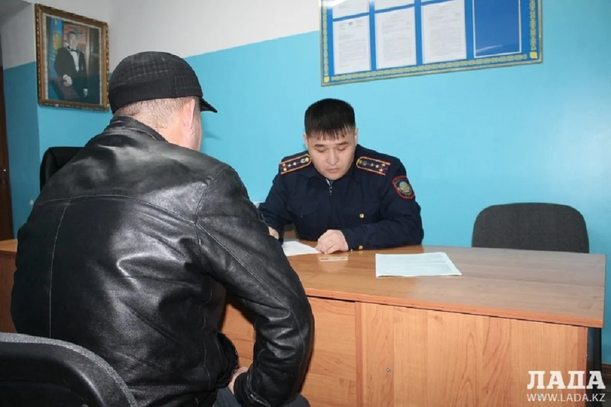 Работа с нарушителем. Фото автора