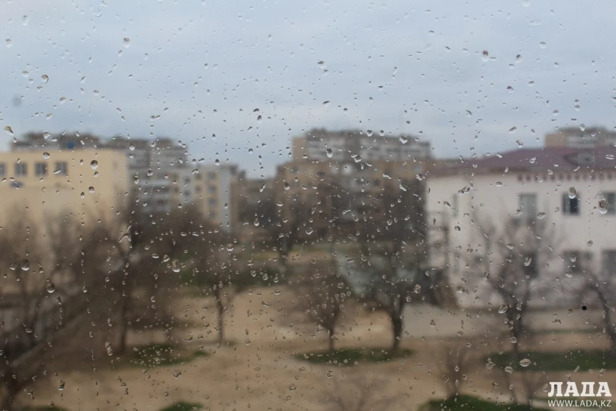 Дождь в Актау. Фото автора