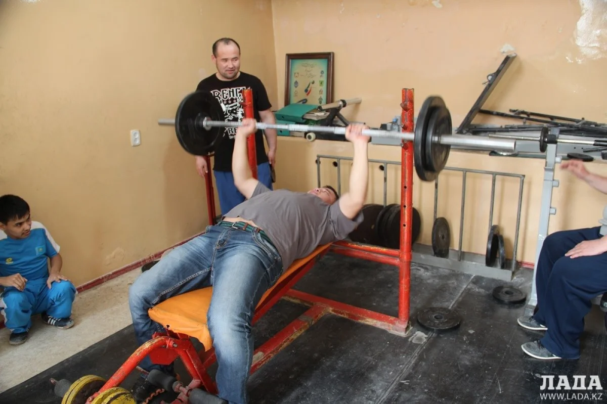 Большую часть наград завоевали актауские спортсмены. Фото предоставил Нуралы Кулушев