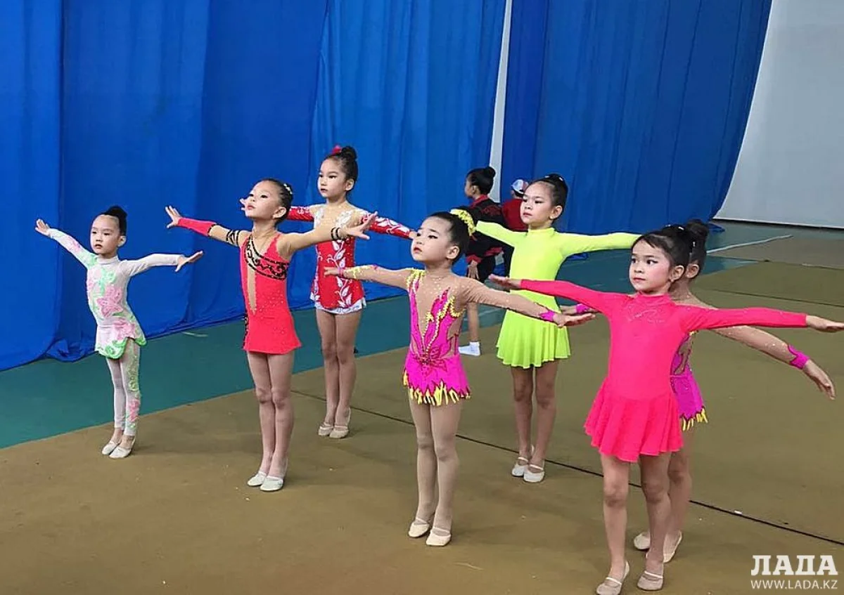 Гимнастки из Актау. Фото предоставлено Оксаной Поздняковой||news_pic_more|<!--TBegin--><a href="https://img.lada.kz/2016-04/1461146924_a190037a-fb3e-4fa5-8255-bb0503569001.jpg" onclick="return hs.expand(this)" ><img src="https://img.lada.kz/2016-04/thumbs/1461146924_a190037a-fb3e-4fa5-8255-bb0503569001.jpg" alt='Гимнастки из Актау привезли весь комплект наград с чемпионата в Атырау' title='Гимнастки из Актау привезли весь комплект наград с чемпионата в Атырау'  /></a><!--TEnd--><br /><!--TBegin--><a href="https://img.lada.kz/2016-04/1461146961_de87607e-1151-47c6-ae59-cc5a3f62a661.jpg" onclick="return hs.expand(this)" ><img src="https://img.lada.kz/2016-04/thumbs/1461146961_de87607e-1151-47c6-ae59-cc5a3f62a661.jpg" alt='Гимнастки из Актау привезли весь комплект наград с чемпионата в Атырау' title='Гимнастки из Актау привезли весь комплект наград с чемпионата в Атырау'  /></a><!--TEnd-->