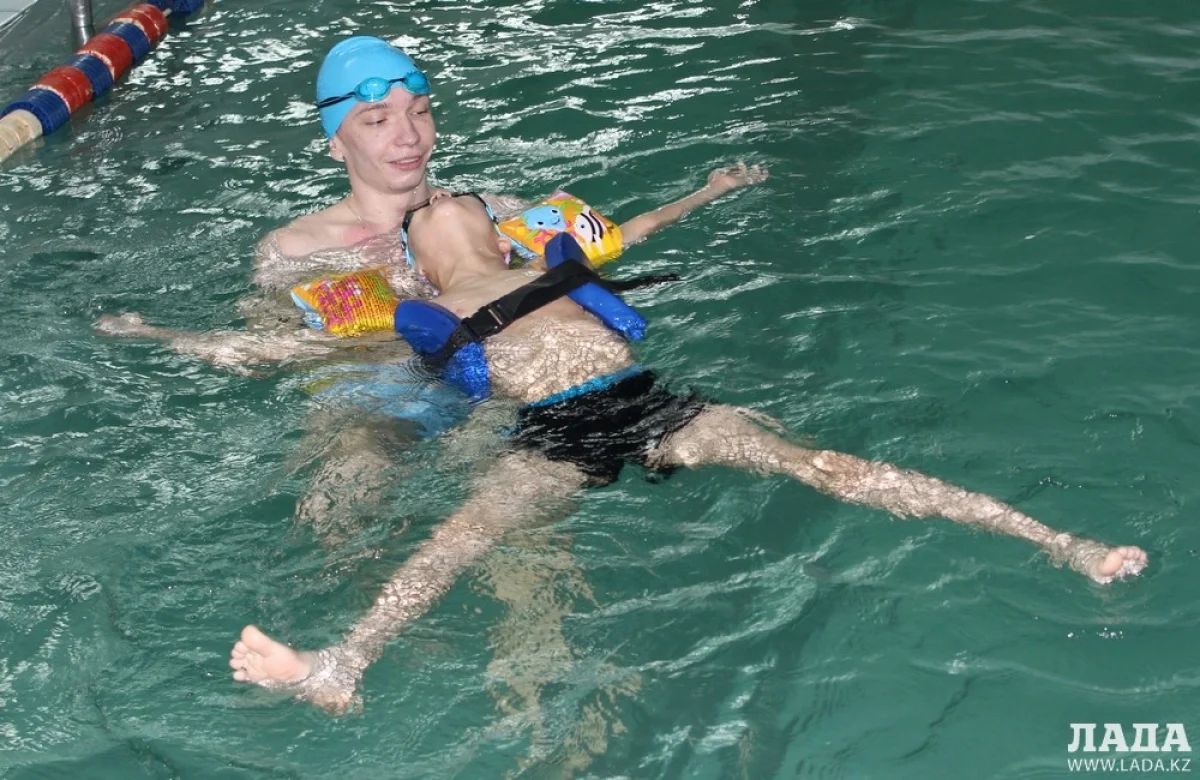 Занятия по гидрореабилитации в бассейне. Фото автора||news_pic_more|<!--TBegin--><a href="https://img.lada.kz/2016-04/1461486295_img_4144.jpg" onclick="return hs.expand(this)" ><img align="left" src="https://img.lada.kz/2016-04/thumbs/1461486295_img_4144.jpg" alt='В Актау для детей с ДЦП открыты бесплатные занятия по гидрореабилитации' title='В Актау для детей с ДЦП открыты бесплатные занятия по гидрореабилитации'  /></a><!--TEnd--><br /><!--TBegin--><a href="https://img.lada.kz/2016-04/1461486317_img_4118.jpg" onclick="return hs.expand(this)" ><img align="left" src="https://img.lada.kz/2016-04/thumbs/1461486317_img_4118.jpg" alt='В Актау для детей с ДЦП открыты бесплатные занятия по гидрореабилитации' title='В Актау для детей с ДЦП открыты бесплатные занятия по гидрореабилитации'  /></a><!--TEnd--><br /><!--TBegin--><a href="https://img.lada.kz/2016-04/1461486330_img_4115.jpg" onclick="return hs.expand(this)" ><img align="left" src="https://img.lada.kz/2016-04/thumbs/1461486330_img_4115.jpg" alt='В Актау для детей с ДЦП открыты бесплатные занятия по гидрореабилитации' title='В Актау для детей с ДЦП открыты бесплатные занятия по гидрореабилитации'  /></a><!--TEnd--><br /><!--TBegin--><a href="https://img.lada.kz/2016-04/1461486391_img_4136.jpg" onclick="return hs.expand(this)" ><img align="left" src="https://img.lada.kz/2016-04/thumbs/1461486391_img_4136.jpg" alt='В Актау для детей с ДЦП открыты бесплатные занятия по гидрореабилитации' title='В Актау для детей с ДЦП открыты бесплатные занятия по гидрореабилитации'  /></a><!--TEnd-->