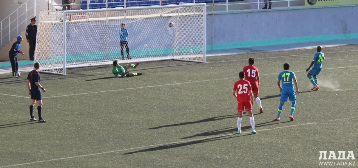 Гол с пенальти в исполнении Мусса Лиман. Фото автора||news_pic_more|<!--TBegin--><a href="https://img.lada.kz/2016-05/1462723398_img_0890.jpg" onclick="return hs.expand(this)" ><img src="https://img.lada.kz/2016-05/thumbs/1462723398_img_0890.jpg" alt='Футбольный клуб «Каспий» обыграл команду «Байконур» из Кызылорды со счетом 3:0' title='Футбольный клуб «Каспий» обыграл команду «Байконур» из Кызылорды со счетом 3:0'  /></a><!--TEnd--><br /><!--TBegin--><a href="https://img.lada.kz/2016-05/1462723470_img_0891.jpg" onclick="return hs.expand(this)" ><img src="https://img.lada.kz/2016-05/thumbs/1462723470_img_0891.jpg" alt='Футбольный клуб «Каспий» обыграл команду «Байконур» из Кызылорды со счетом 3:0' title='Футбольный клуб «Каспий» обыграл команду «Байконур» из Кызылорды со счетом 3:0'  /></a><!--TEnd--><br /><!--TBegin--><a href="https://img.lada.kz/2016-05/1462723441_img_0894.jpg" onclick="return hs.expand(this)" ><img src="https://img.lada.kz/2016-05/thumbs/1462723441_img_0894.jpg" alt='Футбольный клуб «Каспий» обыграл команду «Байконур» из Кызылорды со счетом 3:0' title='Футбольный клуб «Каспий» обыграл команду «Байконур» из Кызылорды со счетом 3:0'  /></a><!--TEnd--><br /><!--TBegin--><a href="https://img.lada.kz/2016-05/1462723466_img_0900.jpg" onclick="return hs.expand(this)" ><img src="https://img.lada.kz/2016-05/thumbs/1462723466_img_0900.jpg" alt='Футбольный клуб «Каспий» обыграл команду «Байконур» из Кызылорды со счетом 3:0' title='Футбольный клуб «Каспий» обыграл команду «Байконур» из Кызылорды со счетом 3:0'  /></a><!--TEnd--><br /><!--TBegin--><a href="https://img.lada.kz/2016-05/1462723414_img_0903.jpg" onclick="return hs.expand(this)" ><img src="https://img.lada.kz/2016-05/thumbs/1462723414_img_0903.jpg" alt='Футбольный клуб «Каспий» обыграл команду «Байконур» из Кызылорды со счетом 3:0' title='Футбольный клуб «Каспий» обыграл команду «Байконур» из Кызылорды со счетом 3:0'  /></a><!--TEnd--><br /><!--TBegin--><a href="https://img.lada.kz/2016-05/1462723497_img_0906.jpg" onclick="return hs.expand(this)" ><img src="https://img.lada.kz/2016-05/thumbs/1462723497_img_0906.jpg" alt='Футбольный клуб «Каспий» обыграл команду «Байконур» из Кызылорды со счетом 3:0' title='Футбольный клуб «Каспий» обыграл команду «Байконур» из Кызылорды со счетом 3:0'  /></a><!--TEnd-->