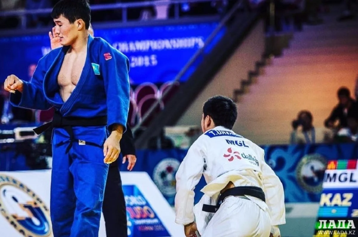 Елдос Жумаканов после очередной победы на ковре. Фото предоставил Жамбыл Бисенкулов