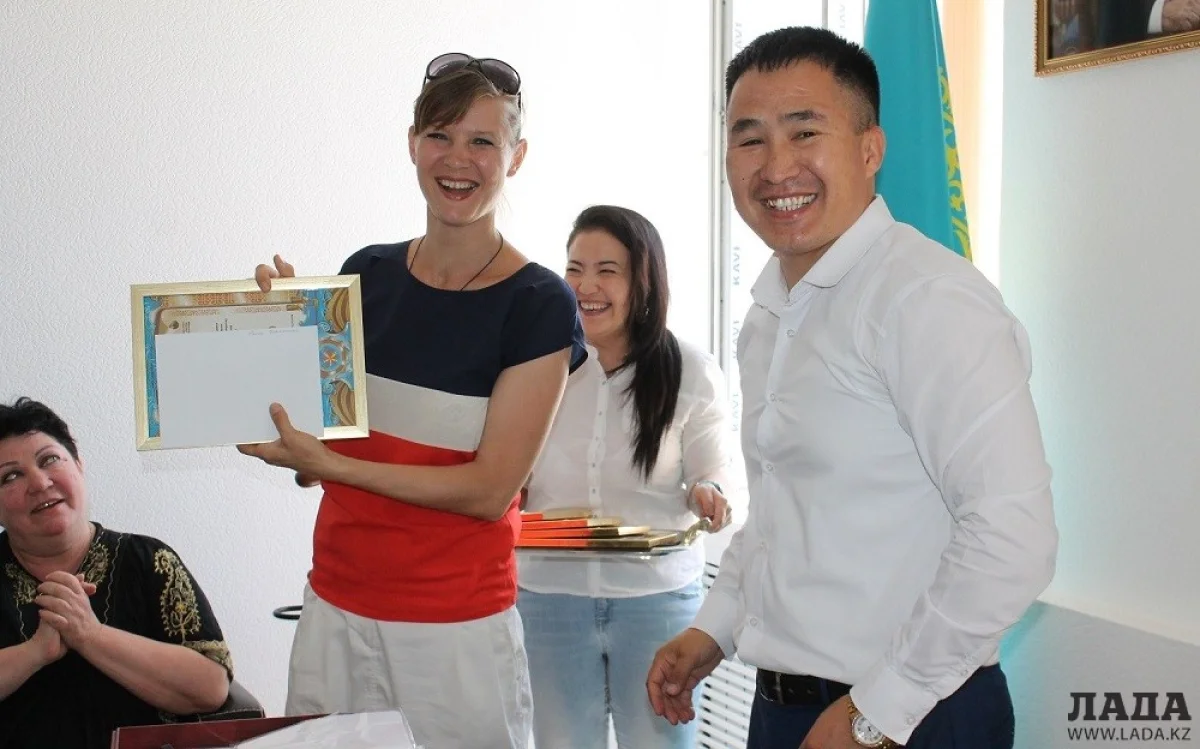 Поздравление журналистов Актау. Фото автора