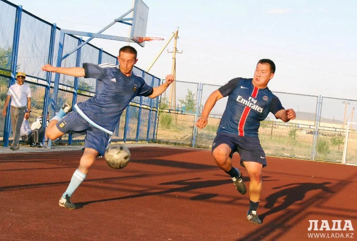 Фото предоставлено пресс-службой ОФ «Развитие футбола Казахстана»||news_pic_more|<!--TBegin--><a href="https://img.lada.kz/2016-07/1468575089_002.jpg" onclick="return hs.expand(this)" ><img src="https://img.lada.kz/2016-07/thumbs/1468575089_002.jpg" alt='Команда из Бейнеу примет участие в чемпионате Казахстана по футболу 6х6 среди любителей' title='Команда из Бейнеу примет участие в чемпионате Казахстана по футболу 6х6 среди любителей'  /></a><!--TEnd--><br /><!--TBegin--><a href="https://img.lada.kz/2016-07/1468575111_003.jpg" onclick="return hs.expand(this)" ><img src="https://img.lada.kz/2016-07/thumbs/1468575111_003.jpg" alt='Команда из Бейнеу примет участие в чемпионате Казахстана по футболу 6х6 среди любителей' title='Команда из Бейнеу примет участие в чемпионате Казахстана по футболу 6х6 среди любителей'  /></a><!--TEnd--><br /><!--TBegin--><a href="https://img.lada.kz/2016-07/1468575112_004.jpg" onclick="return hs.expand(this)" ><img src="https://img.lada.kz/2016-07/thumbs/1468575112_004.jpg" alt='Команда из Бейнеу примет участие в чемпионате Казахстана по футболу 6х6 среди любителей' title='Команда из Бейнеу примет участие в чемпионате Казахстана по футболу 6х6 среди любителей'  /></a><!--TEnd--><br /><!--TBegin--><a href="https://img.lada.kz/2016-07/1468575081_005.jpg" onclick="return hs.expand(this)" ><img src="https://img.lada.kz/2016-07/thumbs/1468575081_005.jpg" alt='Команда из Бейнеу примет участие в чемпионате Казахстана по футболу 6х6 среди любителей' title='Команда из Бейнеу примет участие в чемпионате Казахстана по футболу 6х6 среди любителей'  /></a><!--TEnd--><br /><!--TBegin--><a href="https://img.lada.kz/2016-07/1468575064_007.jpg" onclick="return hs.expand(this)" ><img src="https://img.lada.kz/2016-07/thumbs/1468575064_007.jpg" alt='Команда из Бейнеу примет участие в чемпионате Казахстана по футболу 6х6 среди любителей' title='Команда из Бейнеу примет участие в чемпионате Казахстана по футболу 6х6 среди любителей'  /></a><!--TEnd--><br /><!--TBegin--><a href="https://img.lada.kz/2016-07/1468575074_008.jpg" onclick="return hs.expand(this)" ><img src="https://img.lada.kz/2016-07/thumbs/1468575074_008.jpg" alt='Команда из Бейнеу примет участие в чемпионате Казахстана по футболу 6х6 среди любителей' title='Команда из Бейнеу примет участие в чемпионате Казахстана по футболу 6х6 среди любителей'  /></a><!--TEnd--><br /><!--TBegin--><a href="https://img.lada.kz/2016-07/1468575095_009.jpg" onclick="return hs.expand(this)" ><img src="https://img.lada.kz/2016-07/thumbs/1468575095_009.jpg" alt='Команда из Бейнеу примет участие в чемпионате Казахстана по футболу 6х6 среди любителей' title='Команда из Бейнеу примет участие в чемпионате Казахстана по футболу 6х6 среди любителей'  /></a><!--TEnd--><br /><!--TBegin--><a href="https://img.lada.kz/2016-07/1468575085_010.jpg" onclick="return hs.expand(this)" ><img src="https://img.lada.kz/2016-07/thumbs/1468575085_010.jpg" alt='Команда из Бейнеу примет участие в чемпионате Казахстана по футболу 6х6 среди любителей' title='Команда из Бейнеу примет участие в чемпионате Казахстана по футболу 6х6 среди любителей'  /></a><!--TEnd-->