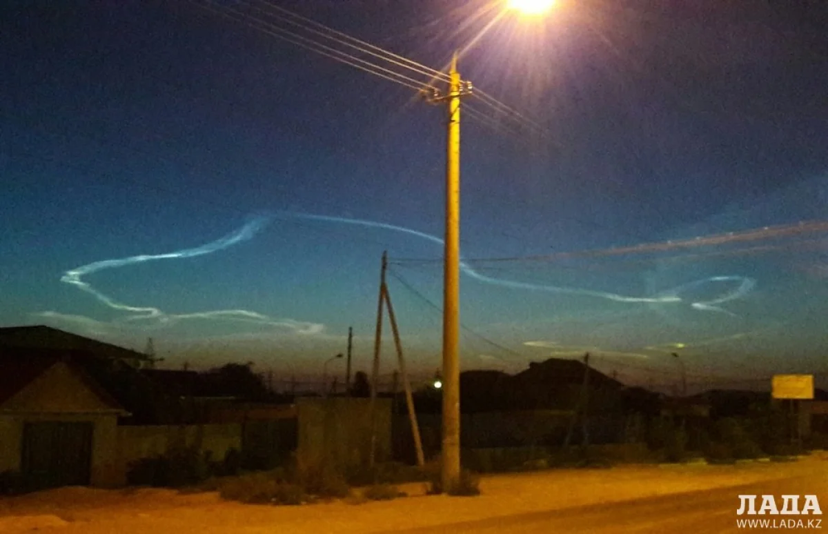 Фото пользователя||news_pic_more|<!--TBegin--><a href="https://img.lada.kz/2016-07/1468767862_img-20160717-wa0004.jpg" onclick="return hs.expand(this)" ><img src="https://img.lada.kz/2016-07/thumbs/1468767862_img-20160717-wa0004.jpg" alt='Необычное явление наблюдали жители Актау ночью 17 июля' title='Необычное явление наблюдали жители Актау ночью 17 июля'  /></a><!--TEnd--><br /><!--TBegin--><a href="https://img.lada.kz/2016-07/1468767895_img-20160717-wa0005.jpg" onclick="return hs.expand(this)" ><img src="https://img.lada.kz/2016-07/thumbs/1468767895_img-20160717-wa0005.jpg" alt='Необычное явление наблюдали жители Актау ночью 17 июля' title='Необычное явление наблюдали жители Актау ночью 17 июля'  /></a><!--TEnd--><br /><!--TBegin--><a href="https://img.lada.kz/2016-07/1468767818_img-20160717-wa0007.jpg" onclick="return hs.expand(this)" ><img src="https://img.lada.kz/2016-07/thumbs/1468767818_img-20160717-wa0007.jpg" alt='Необычное явление наблюдали жители Актау ночью 17 июля' title='Необычное явление наблюдали жители Актау ночью 17 июля'  /></a><!--TEnd--><br /><!--TBegin--><a href="https://img.lada.kz/2016-07/1468767912_img-20160717-wa0009.jpg" onclick="return hs.expand(this)" ><img src="https://img.lada.kz/2016-07/thumbs/1468767912_img-20160717-wa0009.jpg" alt='Необычное явление наблюдали жители Актау ночью 17 июля' title='Необычное явление наблюдали жители Актау ночью 17 июля'  /></a><!--TEnd-->