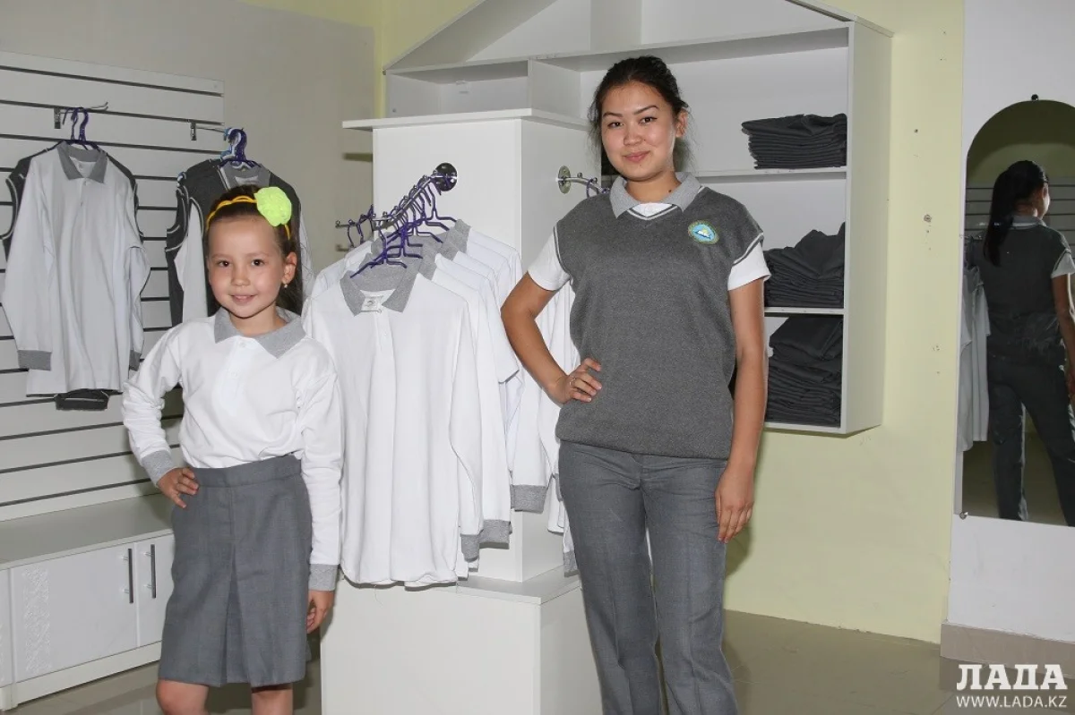 Предложенная школьная форма в Актау||news_pic_more|<!--TBegin--><a href="https://img.lada.kz/2016-08/1470042975_2.jpg" onclick="return hs.expand(this)" ><img align="left" src="https://img.lada.kz/2016-08/thumbs/1470042975_2.jpg" alt='В Актау родители школьников жалуются на принудительный выбор школьной формы' title='В Актау родители школьников жалуются на принудительный выбор школьной формы'  /></a><!--TEnd--><br /><!--TBegin--><a href="https://img.lada.kz/2016-08/1470042928_4.jpg" onclick="return hs.expand(this)" ><img align="left" src="https://img.lada.kz/2016-08/thumbs/1470042928_4.jpg" alt='В Актау родители школьников жалуются на принудительный выбор школьной формы' title='В Актау родители школьников жалуются на принудительный выбор школьной формы'  /></a><!--TEnd--><br /><!--TBegin--><a href="https://img.lada.kz/2016-08/1470042933_6.jpg" onclick="return hs.expand(this)" ><img align="left" src="https://img.lada.kz/2016-08/thumbs/1470042933_6.jpg" alt='В Актау родители школьников жалуются на принудительный выбор школьной формы' title='В Актау родители школьников жалуются на принудительный выбор школьной формы'  /></a><!--TEnd--><br /><!--TBegin--><a href="https://img.lada.kz/2016-08/1470042957_7.jpg" onclick="return hs.expand(this)" ><img align="left" src="https://img.lada.kz/2016-08/thumbs/1470042957_7.jpg" alt='В Актау родители школьников жалуются на принудительный выбор школьной формы' title='В Актау родители школьников жалуются на принудительный выбор школьной формы'  /></a><!--TEnd--><br /><!--TBegin--><a href="https://img.lada.kz/2016-08/1470042990_8.jpg" onclick="return hs.expand(this)" ><img align="left" src="https://img.lada.kz/2016-08/thumbs/1470042990_8.jpg" alt='В Актау родители школьников жалуются на принудительный выбор школьной формы' title='В Актау родители школьников жалуются на принудительный выбор школьной формы'  /></a><!--TEnd-->