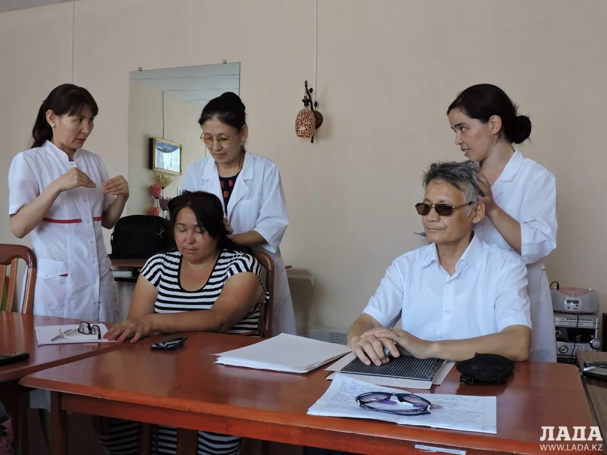 Курсы массажа для слабовидящих. Фото автора