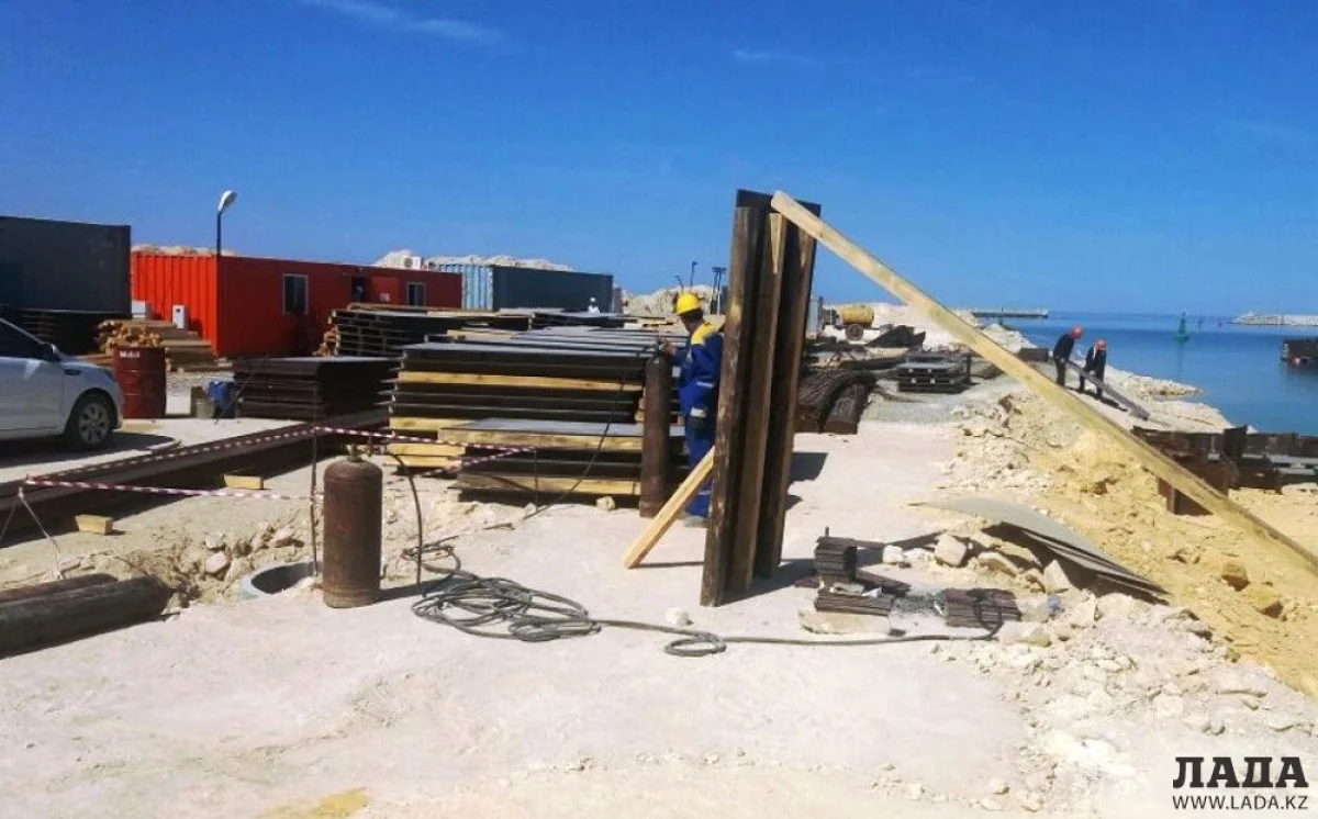 Строительство военного пирса в Актау||news_pic_more|<!--TBegin--><a href="https://img.lada.kz/2016-08/1471063128_2.jpeg" onclick="return hs.expand(this)" ><img align="left" src="https://img.lada.kz/2016-08/thumbs/1471063128_2.jpeg" alt='В октябре планируют завершить строительство в Актау первого военного пирса' title='В октябре планируют завершить строительство в Актау первого военного пирса'  /></a><!--TEnd--><br /><!--TBegin--><a href="https://img.lada.kz/2016-08/1471063192_3.jpeg" onclick="return hs.expand(this)" ><img align="left" src="https://img.lada.kz/2016-08/thumbs/1471063192_3.jpeg" alt='В октябре планируют завершить строительство в Актау первого военного пирса' title='В октябре планируют завершить строительство в Актау первого военного пирса'  /></a><!--TEnd--><br /><!--TBegin--><a href="https://img.lada.kz/2016-08/1471063138_5.jpeg" onclick="return hs.expand(this)" ><img align="left" src="https://img.lada.kz/2016-08/thumbs/1471063138_5.jpeg" alt='В октябре планируют завершить строительство в Актау первого военного пирса' title='В октябре планируют завершить строительство в Актау первого военного пирса'  /></a><!--TEnd--><br /><!--TBegin--><a href="https://img.lada.kz/2016-08/1471063156_6.jpeg" onclick="return hs.expand(this)" ><img align="left" src="https://img.lada.kz/2016-08/thumbs/1471063156_6.jpeg" alt='В октябре планируют завершить строительство в Актау первого военного пирса' title='В октябре планируют завершить строительство в Актау первого военного пирса'  /></a><!--TEnd-->