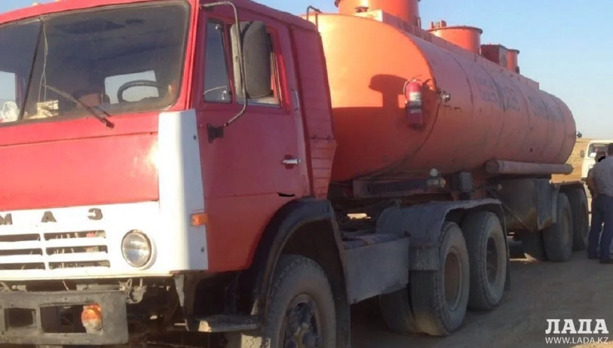 Пресечение транспортировки топлива||news_pic_more|<!--TBegin--><a href="https://img.lada.kz/2016-08/1471593005_img-20160818-wa0000.jpg" onclick="return hs.expand(this)" ><img align="left" src="https://img.lada.kz/2016-08/thumbs/1471593005_img-20160818-wa0000.jpg" alt='Полицейские Мангистау выявили три факта незаконной перевозки дизельного топлива в области' title='Полицейские Мангистау выявили три факта незаконной перевозки дизельного топлива в области'  /></a><!--TEnd--><br /><!--TBegin--><a href="https://img.lada.kz/2016-08/1471593010_img-20160818-wa0002-1.jpg" onclick="return hs.expand(this)" ><img align="left" src="https://img.lada.kz/2016-08/thumbs/1471593010_img-20160818-wa0002-1.jpg" alt='Полицейские Мангистау выявили три факта незаконной перевозки дизельного топлива в области' title='Полицейские Мангистау выявили три факта незаконной перевозки дизельного топлива в области'  /></a><!--TEnd-->