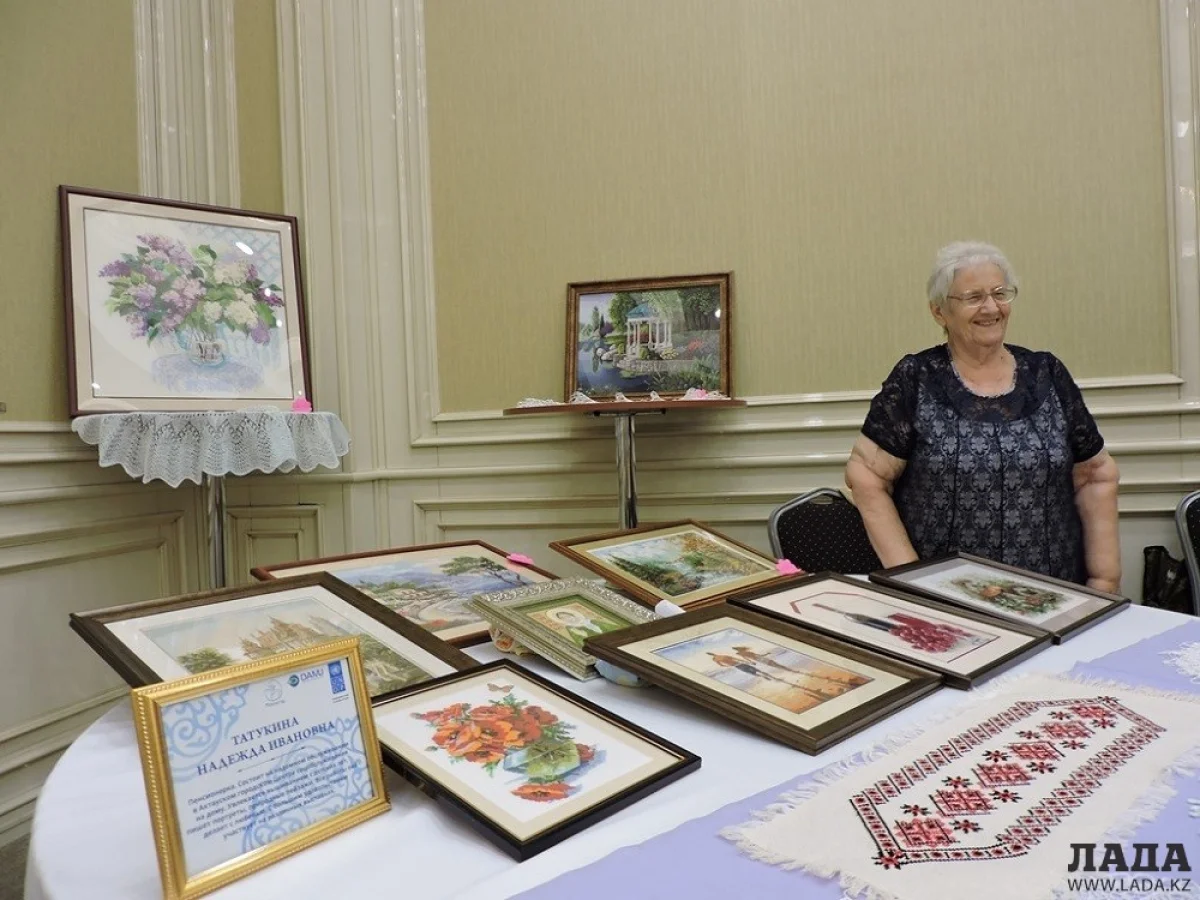 Участница выставки-ярмарки Надежда Татукина. Фото автора||news_pic_more|<!--TBegin--><a href="https://img.lada.kz/2016-08/1471605784_dscn8948.jpg" onclick="return hs.expand(this)" ><img align="left" src="https://img.lada.kz/2016-08/thumbs/1471605784_dscn8948.jpg" alt='Мастерицы Актау представили на выставке-ярмарке рукоделия более 500 изделий' title='Мастерицы Актау представили на выставке-ярмарке рукоделия более 500 изделий'  /></a><!--TEnd--><br /><!--TBegin--><a href="https://img.lada.kz/2016-08/1471605800_dscn8949.jpg" onclick="return hs.expand(this)" ><img align="left" src="https://img.lada.kz/2016-08/thumbs/1471605800_dscn8949.jpg" alt='Мастерицы Актау представили на выставке-ярмарке рукоделия более 500 изделий' title='Мастерицы Актау представили на выставке-ярмарке рукоделия более 500 изделий'  /></a><!--TEnd--><br /><!--TBegin--><a href="https://img.lada.kz/2016-08/1471605718_dscn8974.jpg" onclick="return hs.expand(this)" ><img align="left" src="https://img.lada.kz/2016-08/thumbs/1471605718_dscn8974.jpg" alt='Мастерицы Актау представили на выставке-ярмарке рукоделия более 500 изделий' title='Мастерицы Актау представили на выставке-ярмарке рукоделия более 500 изделий'  /></a><!--TEnd--><br /><!--TBegin--><a href="https://img.lada.kz/2016-08/1471605753_dscn8985.jpg" onclick="return hs.expand(this)" ><img align="left" src="https://img.lada.kz/2016-08/thumbs/1471605753_dscn8985.jpg" alt='Мастерицы Актау представили на выставке-ярмарке рукоделия более 500 изделий' title='Мастерицы Актау представили на выставке-ярмарке рукоделия более 500 изделий'  /></a><!--TEnd--><br /><!--TBegin--><a href="https://img.lada.kz/2016-08/1471605833_dscn9031.jpg" onclick="return hs.expand(this)" ><img align="left" src="https://img.lada.kz/2016-08/thumbs/1471605833_dscn9031.jpg" alt='Мастерицы Актау представили на выставке-ярмарке рукоделия более 500 изделий' title='Мастерицы Актау представили на выставке-ярмарке рукоделия более 500 изделий'  /></a><!--TEnd--><br /><!--TBegin--><a href="https://img.lada.kz/2016-08/1471605847_dscn9030.jpg" onclick="return hs.expand(this)" ><img align="left" src="https://img.lada.kz/2016-08/thumbs/1471605847_dscn9030.jpg" alt='Мастерицы Актау представили на выставке-ярмарке рукоделия более 500 изделий' title='Мастерицы Актау представили на выставке-ярмарке рукоделия более 500 изделий'  /></a><!--TEnd-->