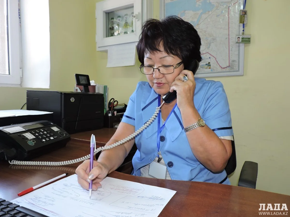 Диспетчер отделения анавиации принимает оперативные вызовы. Фото автора