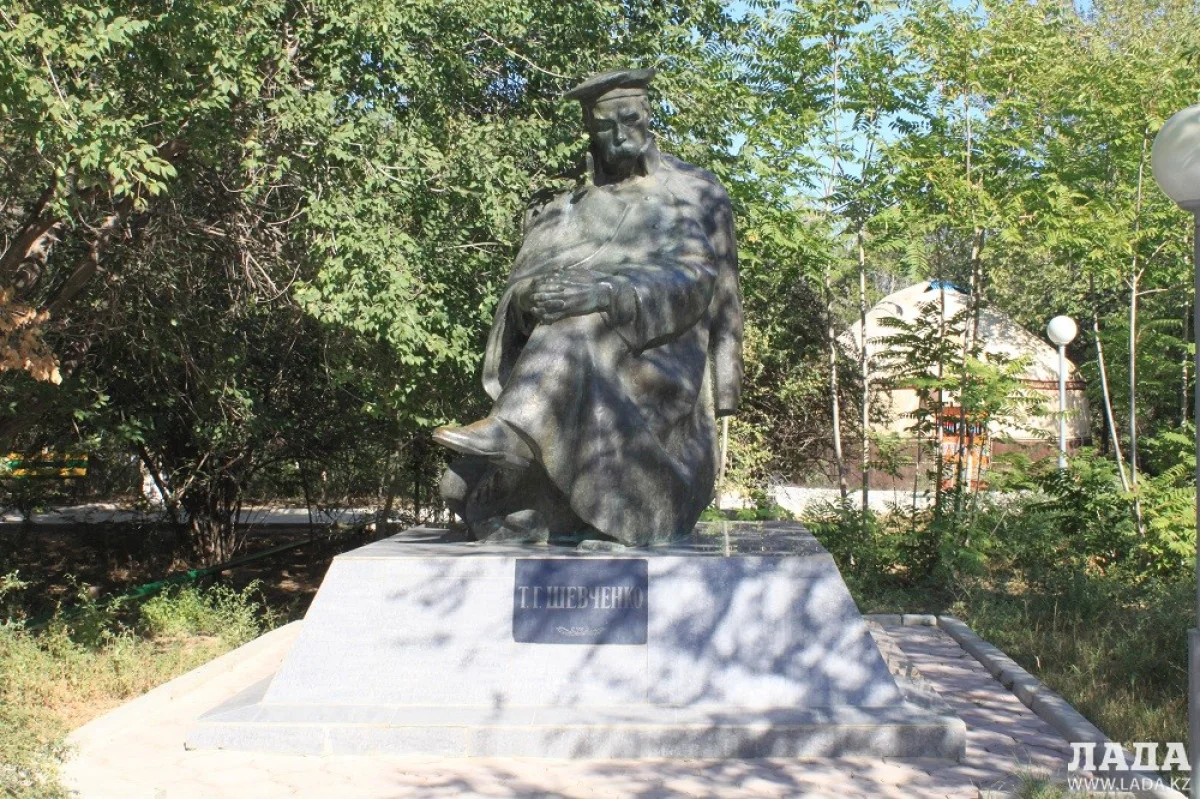 Памятник Т.Шевченко в г.Форт-Шевченко. Фото автора||news_pic_more|<!--TBegin--><a href="https://img.lada.kz/2016-08/1471999221_10881496_393760734132858_4901506037839619076_n.jpg" onclick="return hs.expand(this)" ><img align="left" src="https://img.lada.kz/2016-08/thumbs/1471999221_10881496_393760734132858_4901506037839619076_n.jpg" alt='Актер из Мангистау сыграет одну из главных ролей в фильме о Тарасе Шевченко' title='Актер из Мангистау сыграет одну из главных ролей в фильме о Тарасе Шевченко'  /></a><!--TEnd--><br /><!--TBegin--><a href="https://img.lada.kz/2016-08/1472033706_img_5563.jpg" onclick="return hs.expand(this)" ><img align="left" src="https://img.lada.kz/2016-08/thumbs/1472033706_img_5563.jpg" alt='Актер из Мангистау сыграет одну из главных ролей в фильме о Тарасе Шевченко' title='Актер из Мангистау сыграет одну из главных ролей в фильме о Тарасе Шевченко'  /></a><!--TEnd--><br />