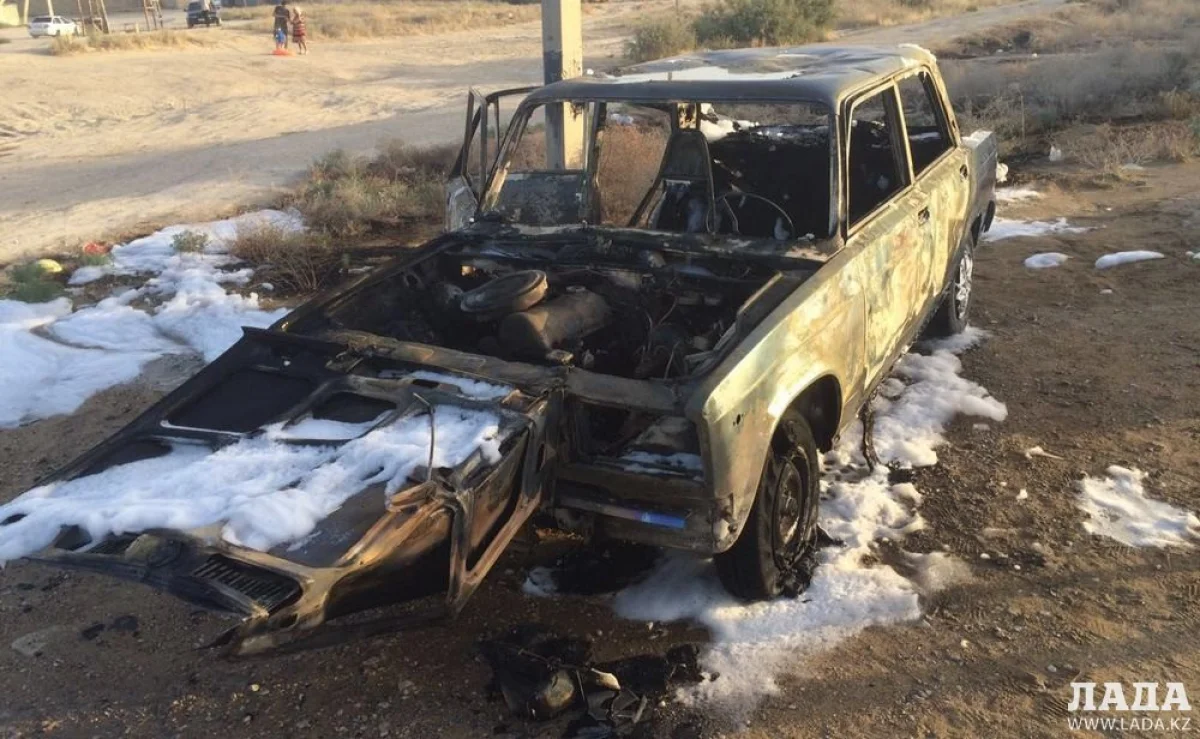 Сгоревший автомобиль. Фото предоставлено службой пожаротушения
