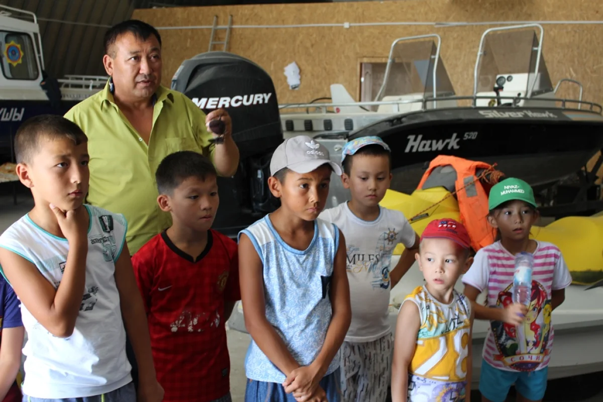 Экскурсия по спасаельной станции. Фото предоставлено "Колдау-Казахстан"