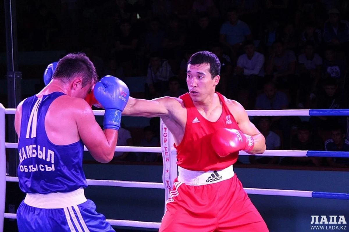 Финальный бой Адильбека Ниязымбетова. Фото автора