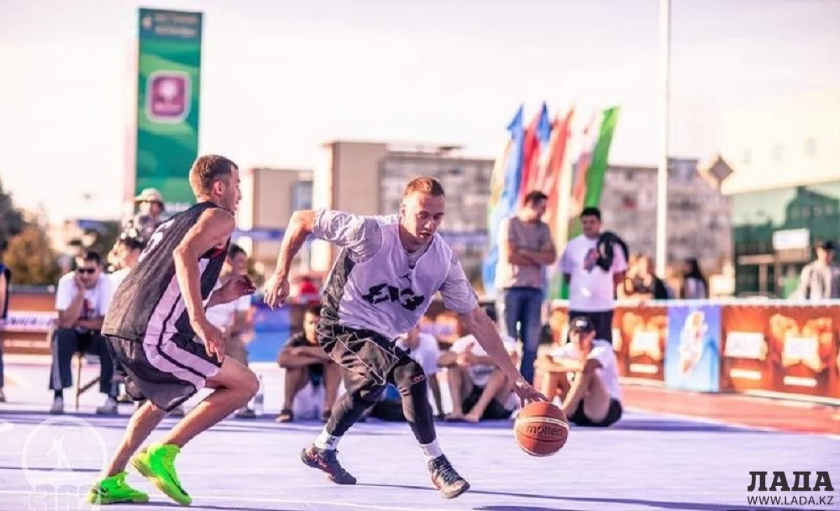 Иллюстративное фото||news_pic_more|<!--TBegin--><a href="https://img.lada.kz/2016-09/1473914464_prohibeted-kz.jpg" onclick="return hs.expand(this)" ><img align="left" src="https://img.lada.kz/2016-09/thumbs/1473914464_prohibeted-kz.jpg" alt='Дети из малообеспеченных семей и юные спортсмены получат автографы участников «Звездного матча» на «Aktau Open Fest»' title='Дети из малообеспеченных семей и юные спортсмены получат автографы участников «Звездного матча» на «Aktau Open Fest»'  /></a><!--TEnd--><br /><!--TBegin--><a href="https://img.lada.kz/2016-09/1473914424_prohibeted-ru.jpg" onclick="return hs.expand(this)" ><img align="left" src="https://img.lada.kz/2016-09/thumbs/1473914424_prohibeted-ru.jpg" alt='Дети из малообеспеченных семей и юные спортсмены получат автографы участников «Звездного матча» на «Aktau Open Fest»' title='Дети из малообеспеченных семей и юные спортсмены получат автографы участников «Звездного матча» на «Aktau Open Fest»'  /></a><!--TEnd-->