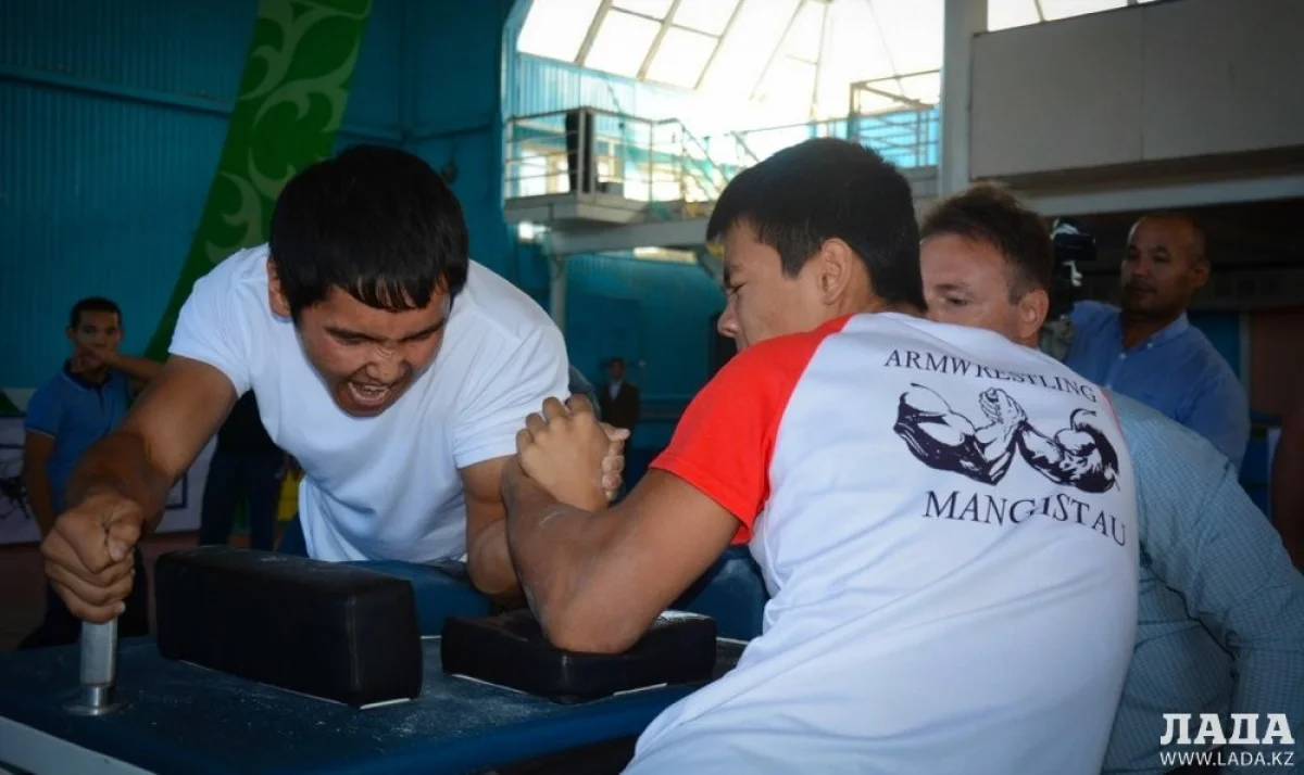 Ожесточенная борьба участников чемпионата. Фото Рашида Исмагилова