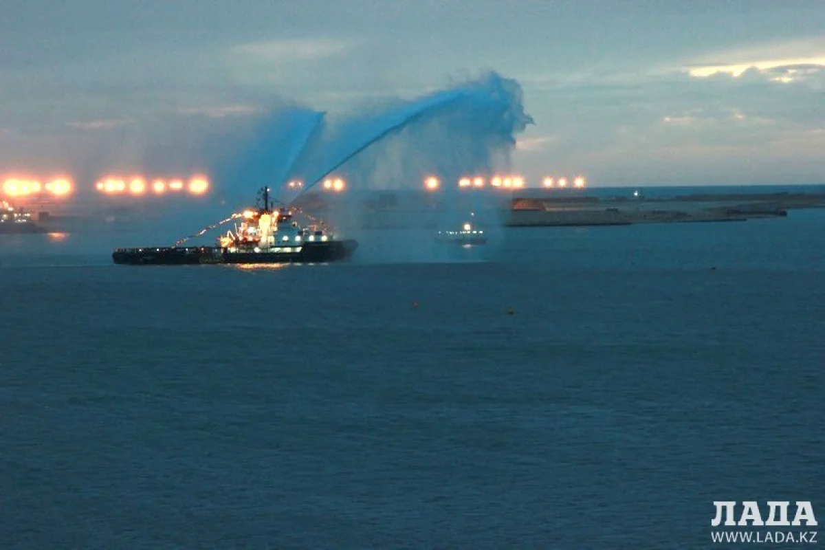 Фото Талант Кусайын||news_pic_more|<!--TBegin--><a href="https://img.lada.kz/2016-10/1476507580_img_9067.jpg" onclick="return hs.expand(this)" ><img align="left" src="https://img.lada.kz/2016-10/thumbs/1476507580_img_9067.jpg" alt='В честь юбилея Форт-Шевченко прошел парад кораблей' title='В честь юбилея Форт-Шевченко прошел парад кораблей'  /></a><!--TEnd--><br /><!--TBegin--><a href="https://img.lada.kz/2016-10/1476507537_img_8945.jpg" onclick="return hs.expand(this)" ><img align="left" src="https://img.lada.kz/2016-10/thumbs/1476507537_img_8945.jpg" alt='В честь юбилея Форт-Шевченко прошел парад кораблей' title='В честь юбилея Форт-Шевченко прошел парад кораблей'  /></a><!--TEnd--><br /><!--TBegin--><a href="https://img.lada.kz/2016-10/1476507551_img_8952.jpg" onclick="return hs.expand(this)" ><img align="left" src="https://img.lada.kz/2016-10/thumbs/1476507551_img_8952.jpg" alt='В честь юбилея Форт-Шевченко прошел парад кораблей' title='В честь юбилея Форт-Шевченко прошел парад кораблей'  /></a><!--TEnd--><br /><!--TBegin--><a href="https://img.lada.kz/2016-10/1476507561_img_9028.jpg" onclick="return hs.expand(this)" ><img align="left" src="https://img.lada.kz/2016-10/thumbs/1476507561_img_9028.jpg" alt='В честь юбилея Форт-Шевченко прошел парад кораблей' title='В честь юбилея Форт-Шевченко прошел парад кораблей'  /></a><!--TEnd-->