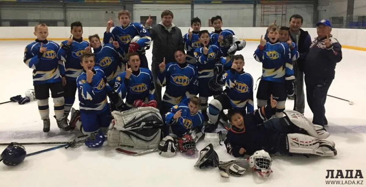 Победители первого тура чемпионата Казахстана по хоккею