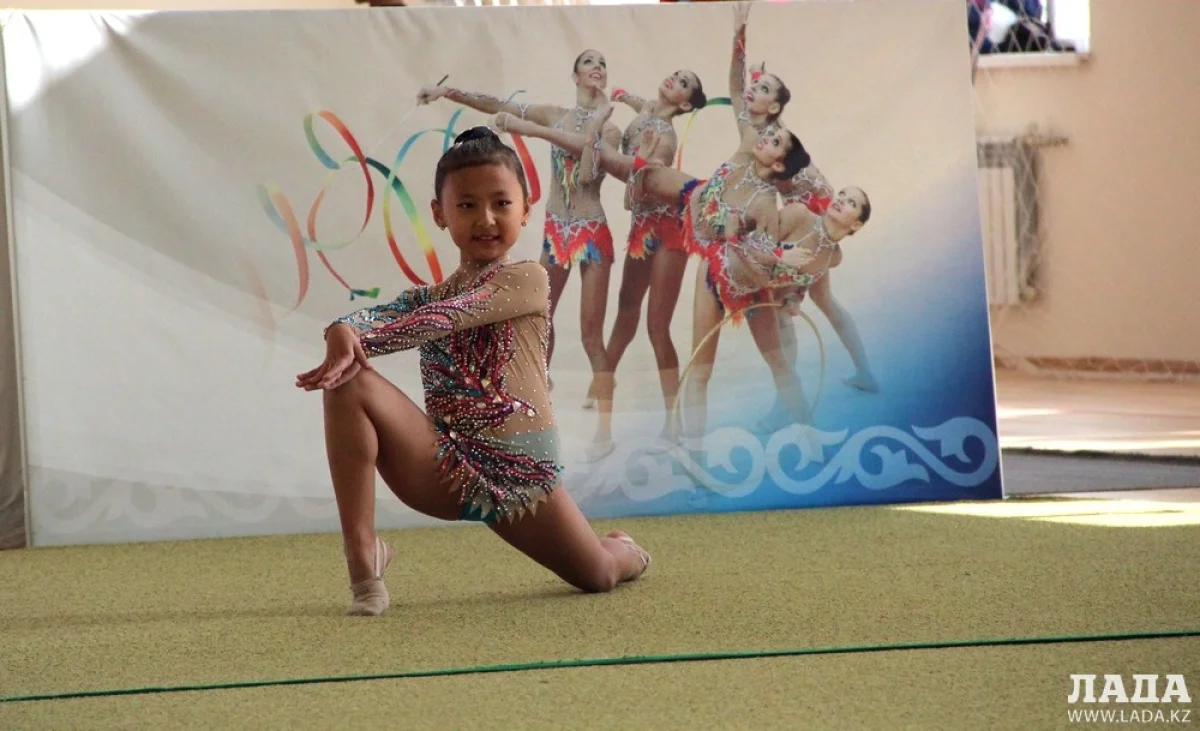 Назым Нур, победительница соревнований среди спортсменок 2008 года рождения. Фото автора