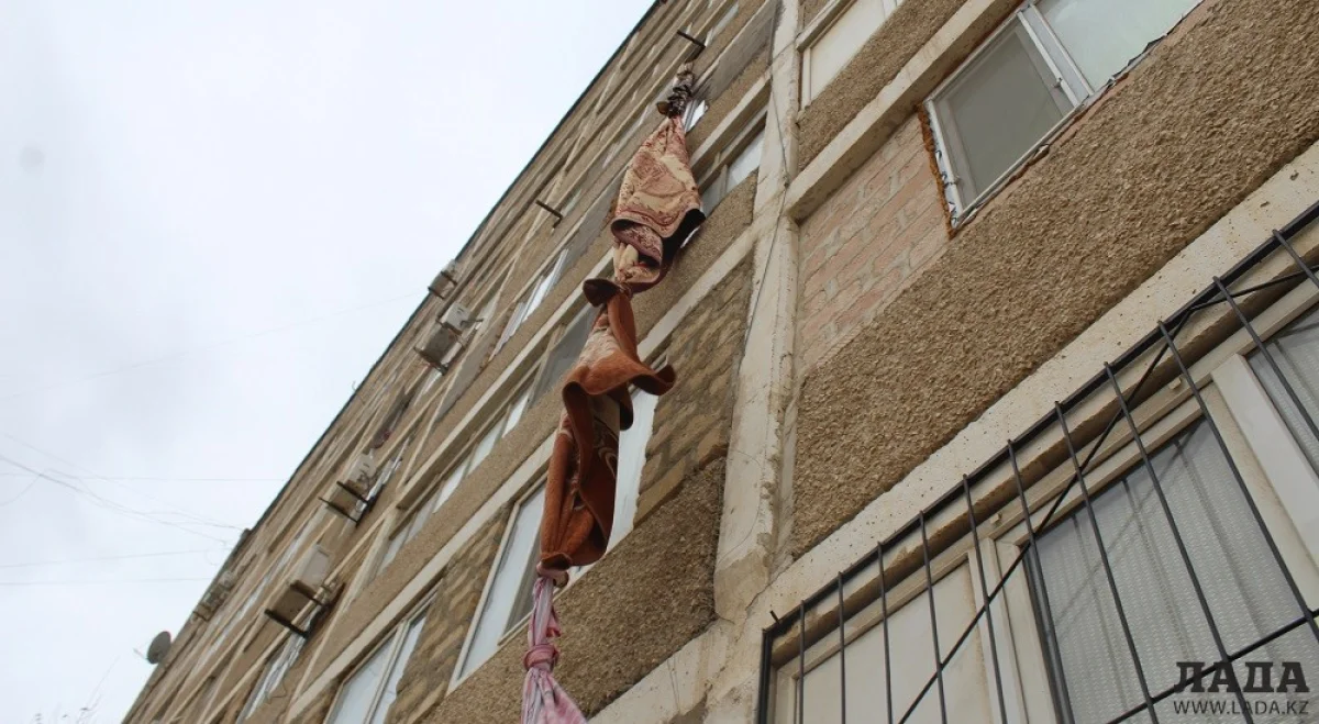 Трос, по которому спустился вор