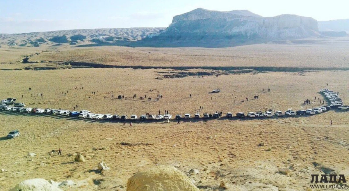 В пробеге приняли участие 84 автомобиля