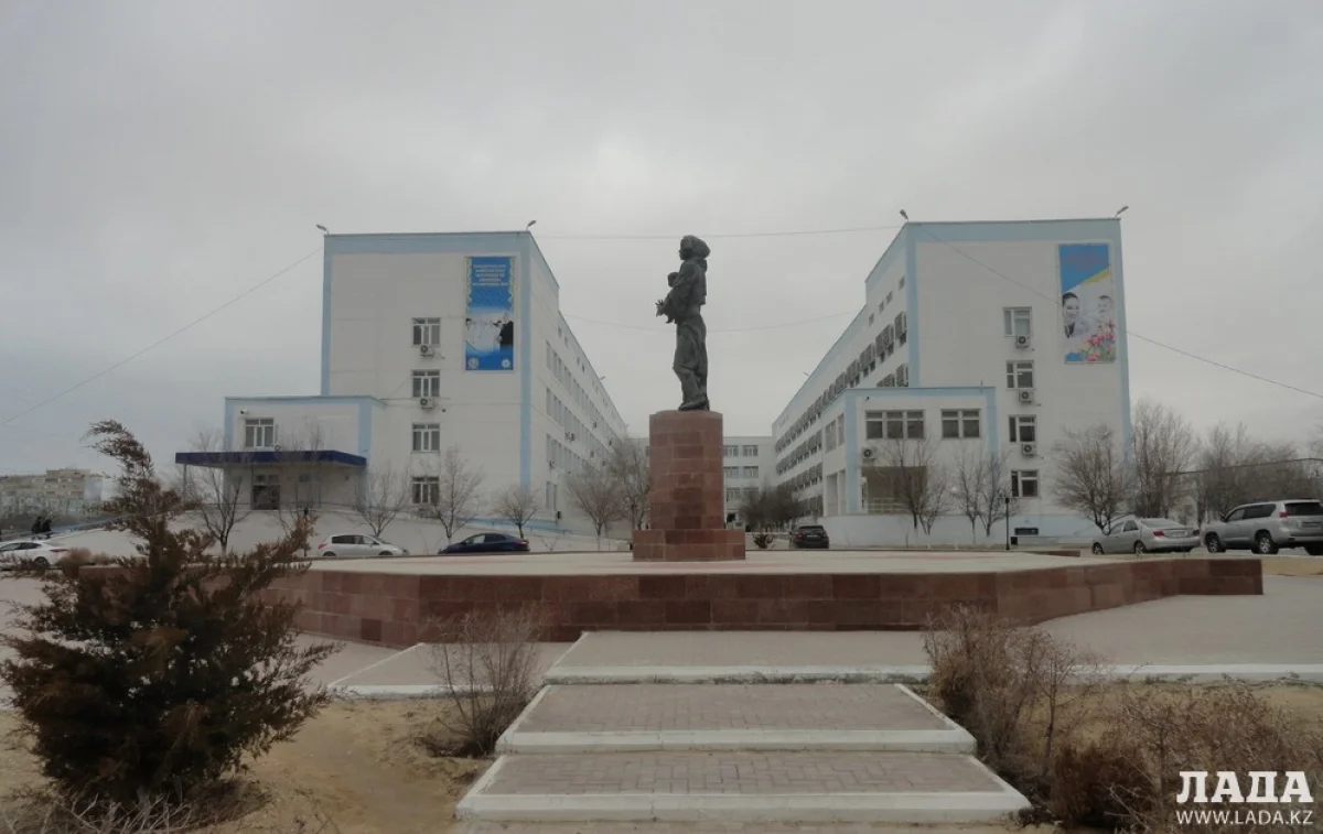 Здание областного перинатального центра. Фото автора