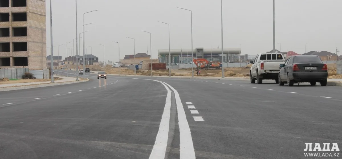 Неправильная разметка. Фото автора||news_pic_more|<!--TBegin--><a href="https://img.lada.kz/2016-11/1478868319_img_0014.jpg" onclick="return hs.expand(this)" ><img src="https://img.lada.kz/2016-11/thumbs/1478868319_img_0014.jpg" alt='Странная разметка на новой дороге в Актау удивила водителей' title='Странная разметка на новой дороге в Актау удивила водителей'  /></a><!--TEnd--><br /><!--TBegin--><a href="https://img.lada.kz/2016-11/1478868412_img_0004.jpg" onclick="return hs.expand(this)" ><img src="https://img.lada.kz/2016-11/thumbs/1478868412_img_0004.jpg" alt='Странная разметка на новой дороге в Актау удивила водителей' title='Странная разметка на новой дороге в Актау удивила водителей'  /></a><!--TEnd--><br /><!--TBegin--><a href="https://img.lada.kz/2016-11/1478868402_img_0005.jpg" onclick="return hs.expand(this)" ><img src="https://img.lada.kz/2016-11/thumbs/1478868402_img_0005.jpg" alt='Странная разметка на новой дороге в Актау удивила водителей' title='Странная разметка на новой дороге в Актау удивила водителей'  /></a><!--TEnd--><br /><!--TBegin--><a href="https://img.lada.kz/2016-11/1478868350_img_0006.jpg" onclick="return hs.expand(this)" ><img src="https://img.lada.kz/2016-11/thumbs/1478868350_img_0006.jpg" alt='Странная разметка на новой дороге в Актау удивила водителей' title='Странная разметка на новой дороге в Актау удивила водителей'  /></a><!--TEnd-->