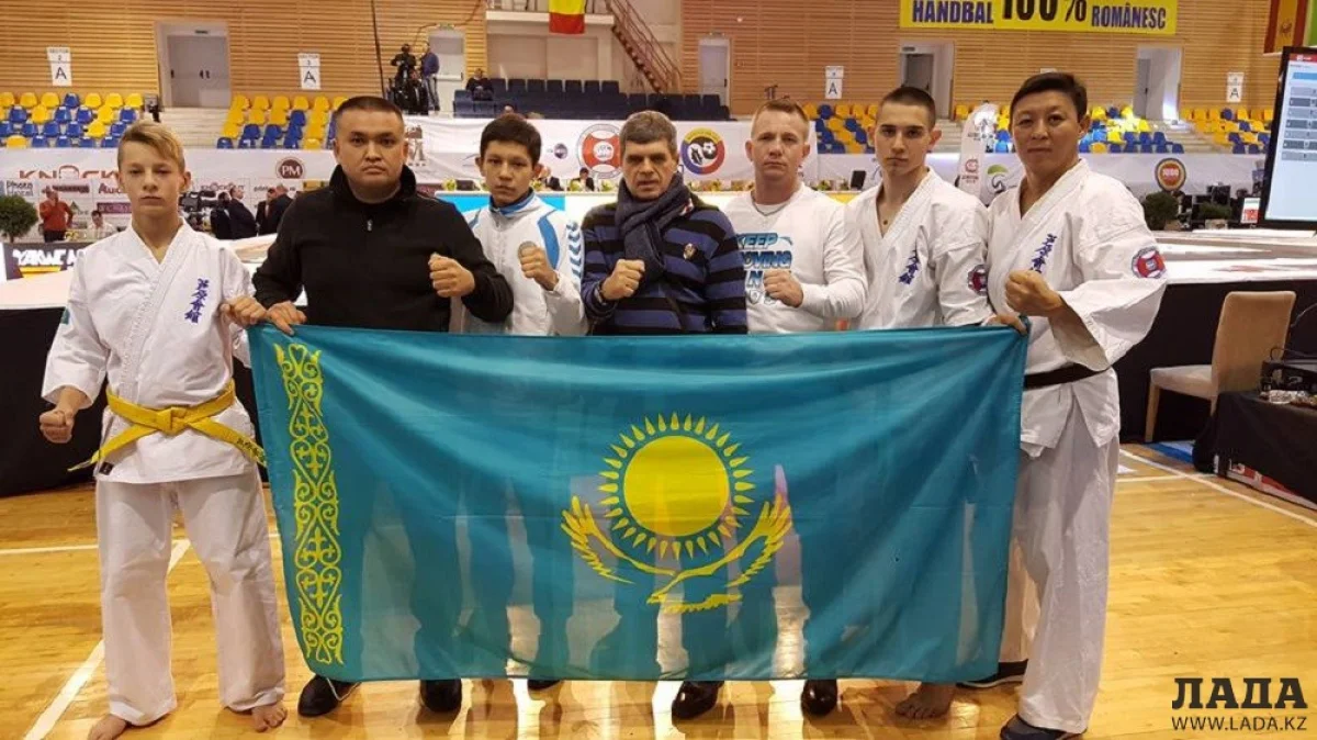 Сборная Казахстана (Александр Баландин крайний слева)||news_pic_more|<!--TBegin--><a href="https://img.lada.kz/2016-11/1479106128_276dc109-0477-45cf-942d-997507135830.jpg" onclick="return hs.expand(this)" ><img align="left" src="https://img.lada.kz/2016-11/thumbs/1479106128_276dc109-0477-45cf-942d-997507135830.jpg" alt='Спортсмен из Актау завоевал «бронзу» на чемпионате мира по ашихара-каратэ в Румынии' title='Спортсмен из Актау завоевал «бронзу» на чемпионате мира по ашихара-каратэ в Румынии'  /></a><!--TEnd--><br /><!--TBegin--><a href="https://img.lada.kz/2016-11/1479106062_15032775_1824995671077623_3320552840868557280_n.jpg" onclick="return hs.expand(this)" ><img align="left" src="https://img.lada.kz/2016-11/thumbs/1479106062_15032775_1824995671077623_3320552840868557280_n.jpg" alt='Спортсмен из Актау завоевал «бронзу» на чемпионате мира по ашихара-каратэ в Румынии' title='Спортсмен из Актау завоевал «бронзу» на чемпионате мира по ашихара-каратэ в Румынии'  /></a><!--TEnd--><br /><!--TBegin--><a href="https://img.lada.kz/2016-11/1479106088_15036532_1824995737744283_7535244096097425463_n.jpg" onclick="return hs.expand(this)" ><img align="left" src="https://img.lada.kz/2016-11/thumbs/1479106088_15036532_1824995737744283_7535244096097425463_n.jpg" alt='Спортсмен из Актау завоевал «бронзу» на чемпионате мира по ашихара-каратэ в Румынии' title='Спортсмен из Актау завоевал «бронзу» на чемпионате мира по ашихара-каратэ в Румынии'  /></a><!--TEnd--><br /><!--TBegin--><a href="https://img.lada.kz/2016-11/1479106109_15055775_1824995704410953_3898661283921436909_n.jpg" onclick="return hs.expand(this)" ><img align="left" src="https://img.lada.kz/2016-11/thumbs/1479106109_15055775_1824995704410953_3898661283921436909_n.jpg" alt='Спортсмен из Актау завоевал «бронзу» на чемпионате мира по ашихара-каратэ в Румынии' title='Спортсмен из Актау завоевал «бронзу» на чемпионате мира по ашихара-каратэ в Румынии'  /></a><!--TEnd--><br /><!--TBegin--><a href="https://img.lada.kz/2016-11/1479106089_15056322_1826534584257065_7947813959597104541_n.jpg" onclick="return hs.expand(this)" ><img align="left" src="https://img.lada.kz/2016-11/thumbs/1479106089_15056322_1826534584257065_7947813959597104541_n.jpg" alt='Спортсмен из Актау завоевал «бронзу» на чемпионате мира по ашихара-каратэ в Румынии' title='Спортсмен из Актау завоевал «бронзу» на чемпионате мира по ашихара-каратэ в Румынии'  /></a><!--TEnd--><br /><!--TBegin--><a href="https://img.lada.kz/2016-11/1479106068_f5e023c6-0ad4-4524-bf59-8cae018faa74.jpg" onclick="return hs.expand(this)" ><img align="left" src="https://img.lada.kz/2016-11/thumbs/1479106068_f5e023c6-0ad4-4524-bf59-8cae018faa74.jpg" alt='Спортсмен из Актау завоевал «бронзу» на чемпионате мира по ашихара-каратэ в Румынии' title='Спортсмен из Актау завоевал «бронзу» на чемпионате мира по ашихара-каратэ в Румынии'  /></a><!--TEnd-->
