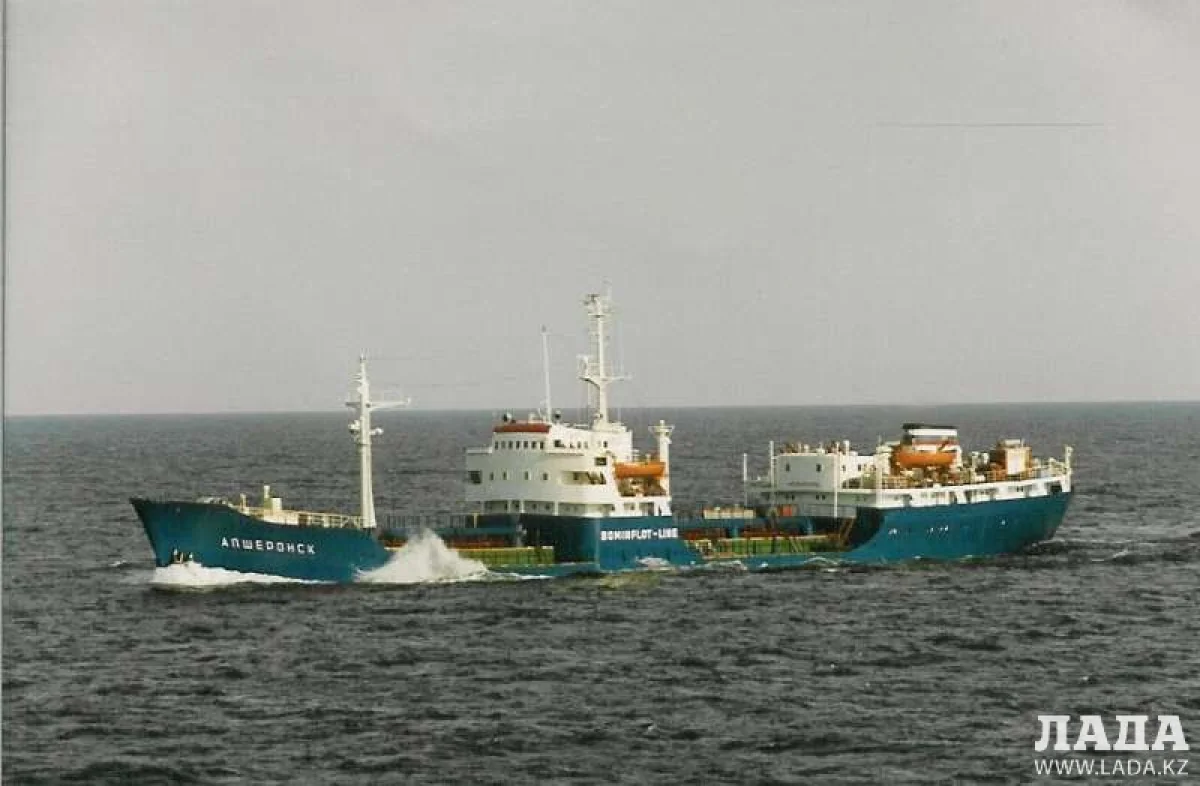 Бункеровочный танкер &quot;Апшеронск&quot;. По этому проекту построен танкер &quot;Aракс&quot;