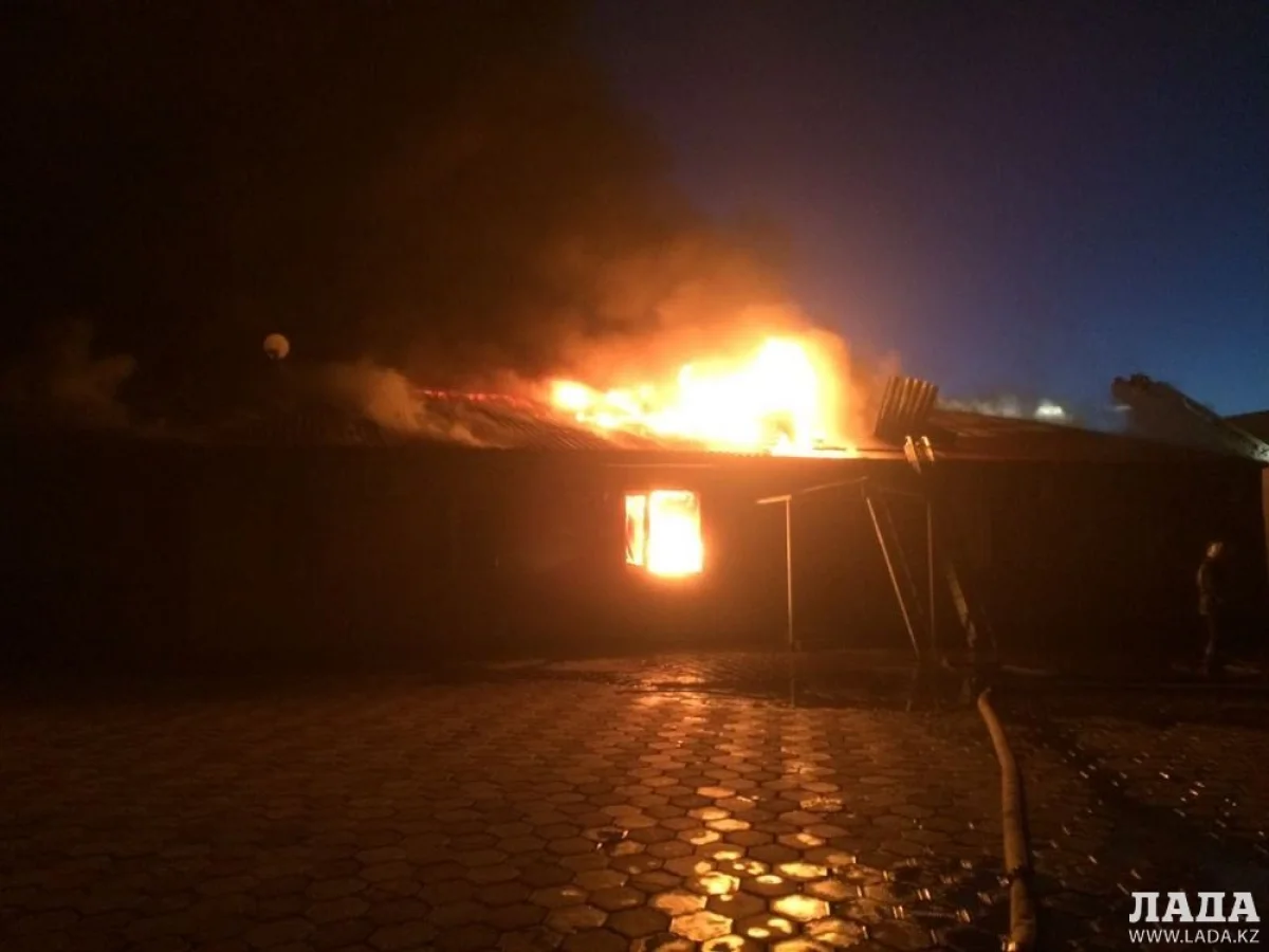 Фото предоставлено службой пожаротушения