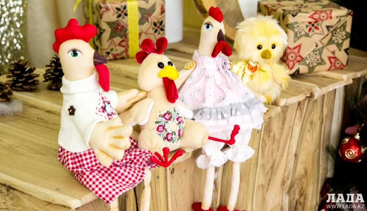 Работы, которые можно будет приобрести на ярмарке. Фото организаторов