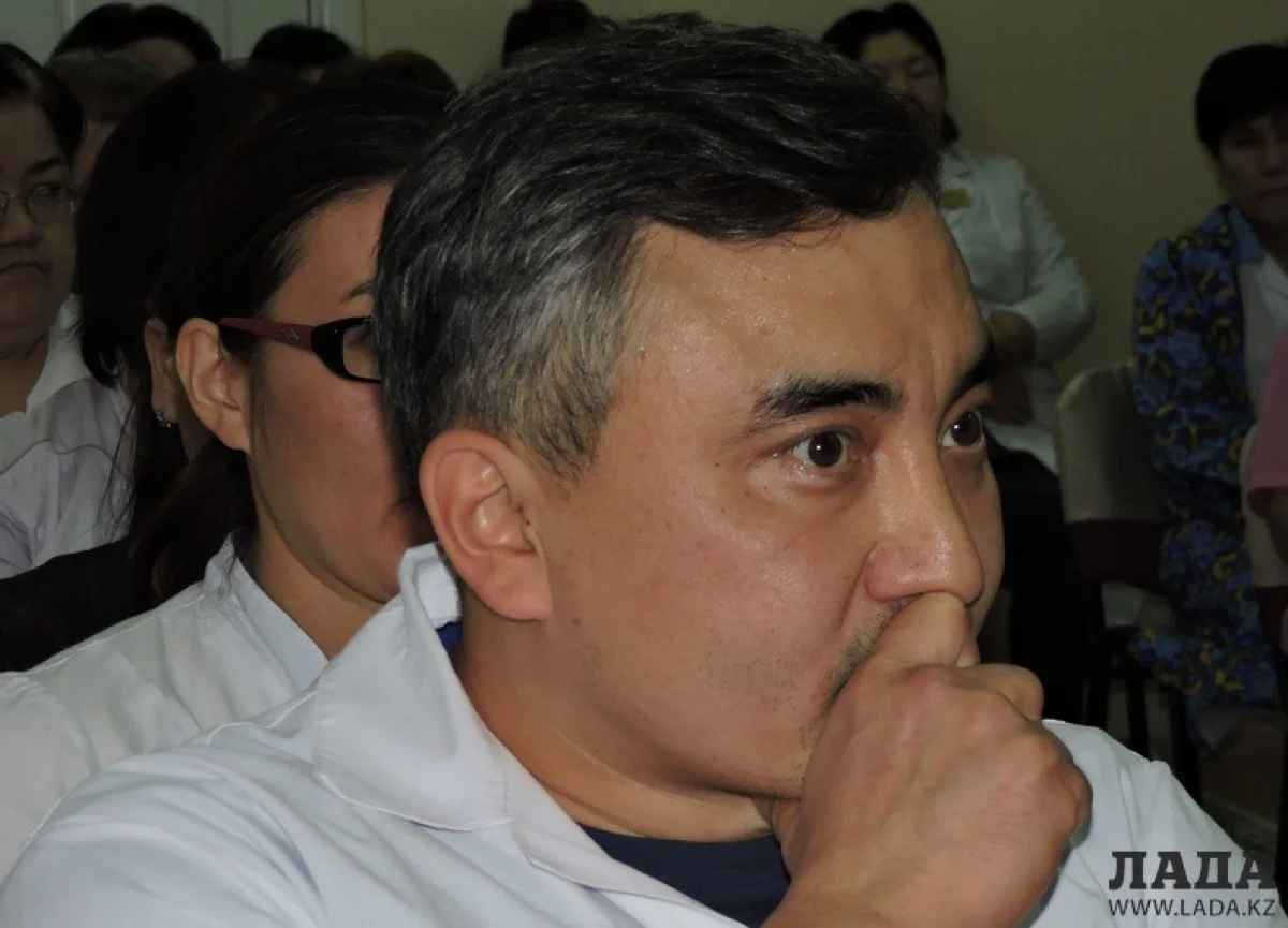 Нурлан Жакиев спас не одну женскую жизнь. Фото автора